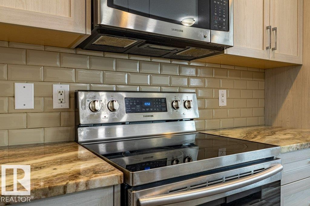 9372 Cooper Bend Sw, Edmonton, AB - Indoor Photo Showing Kitchen