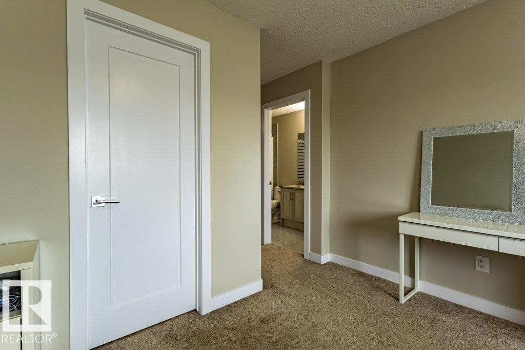 9372 Cooper Bend Sw, Edmonton, AB - Indoor