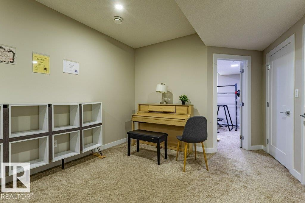 9372 Cooper Bend Sw, Edmonton, AB - Indoor