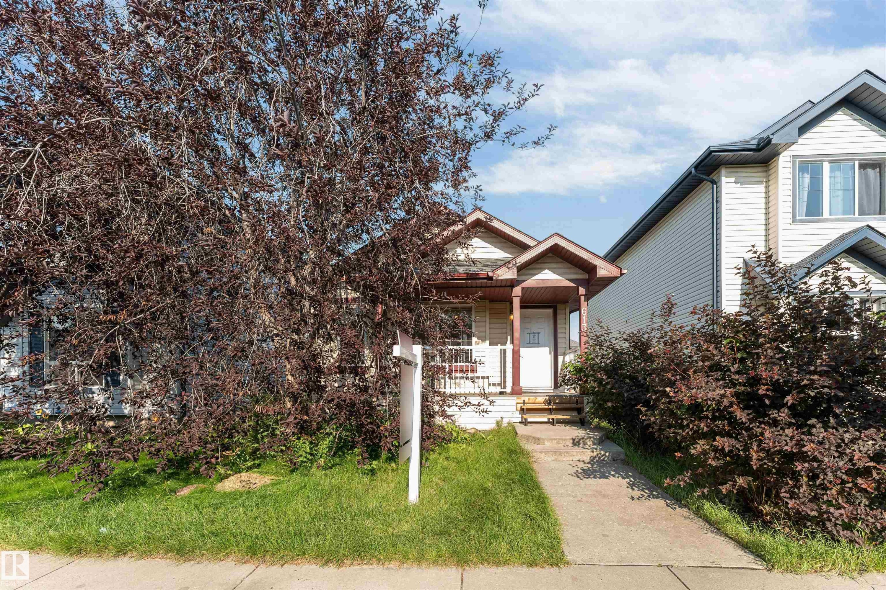 613 83 Street Sw, Edmonton, AB - Outdoor