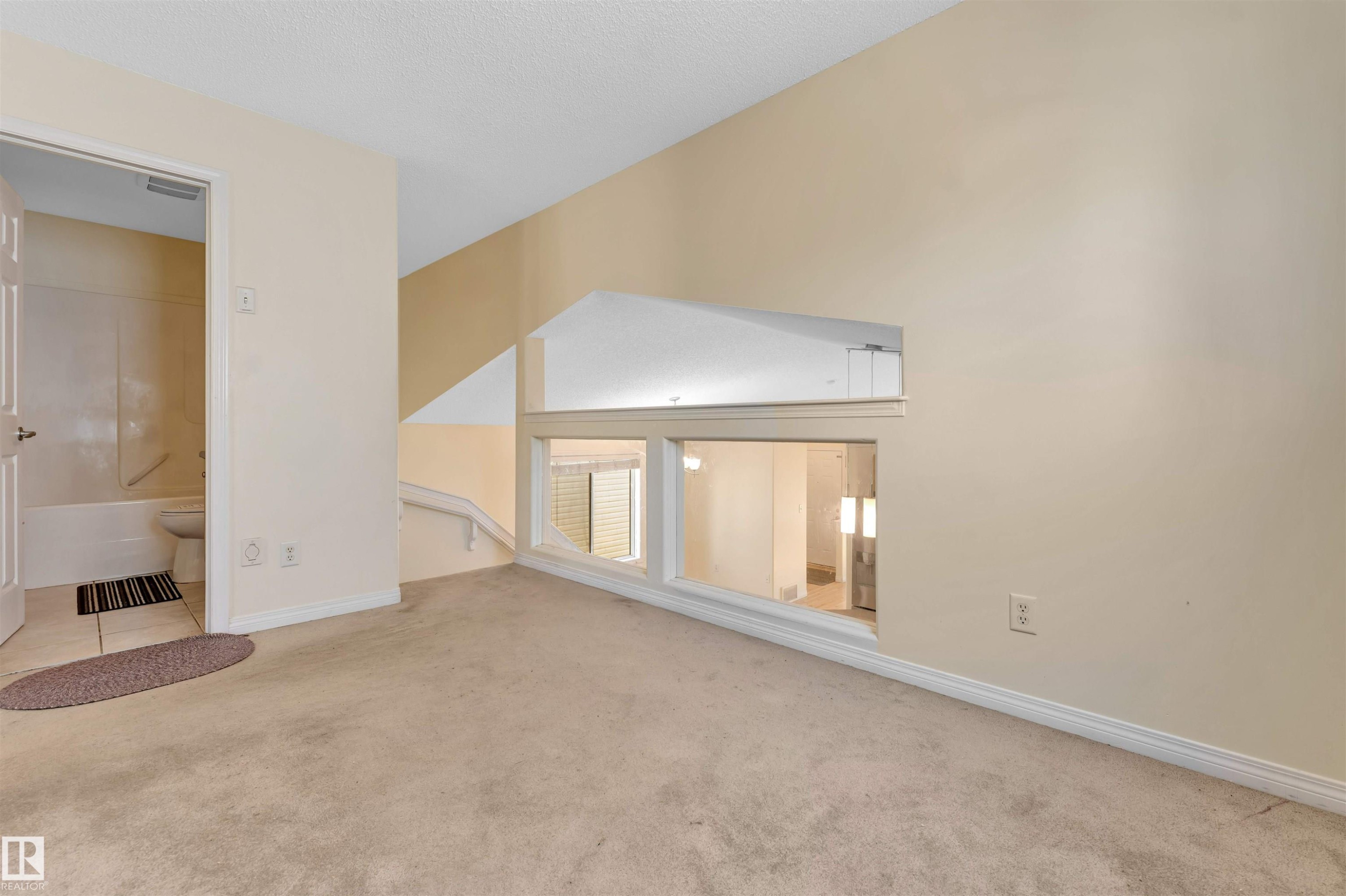 613 83 Street Sw, Edmonton, AB - Indoor Photo Showing Other Room