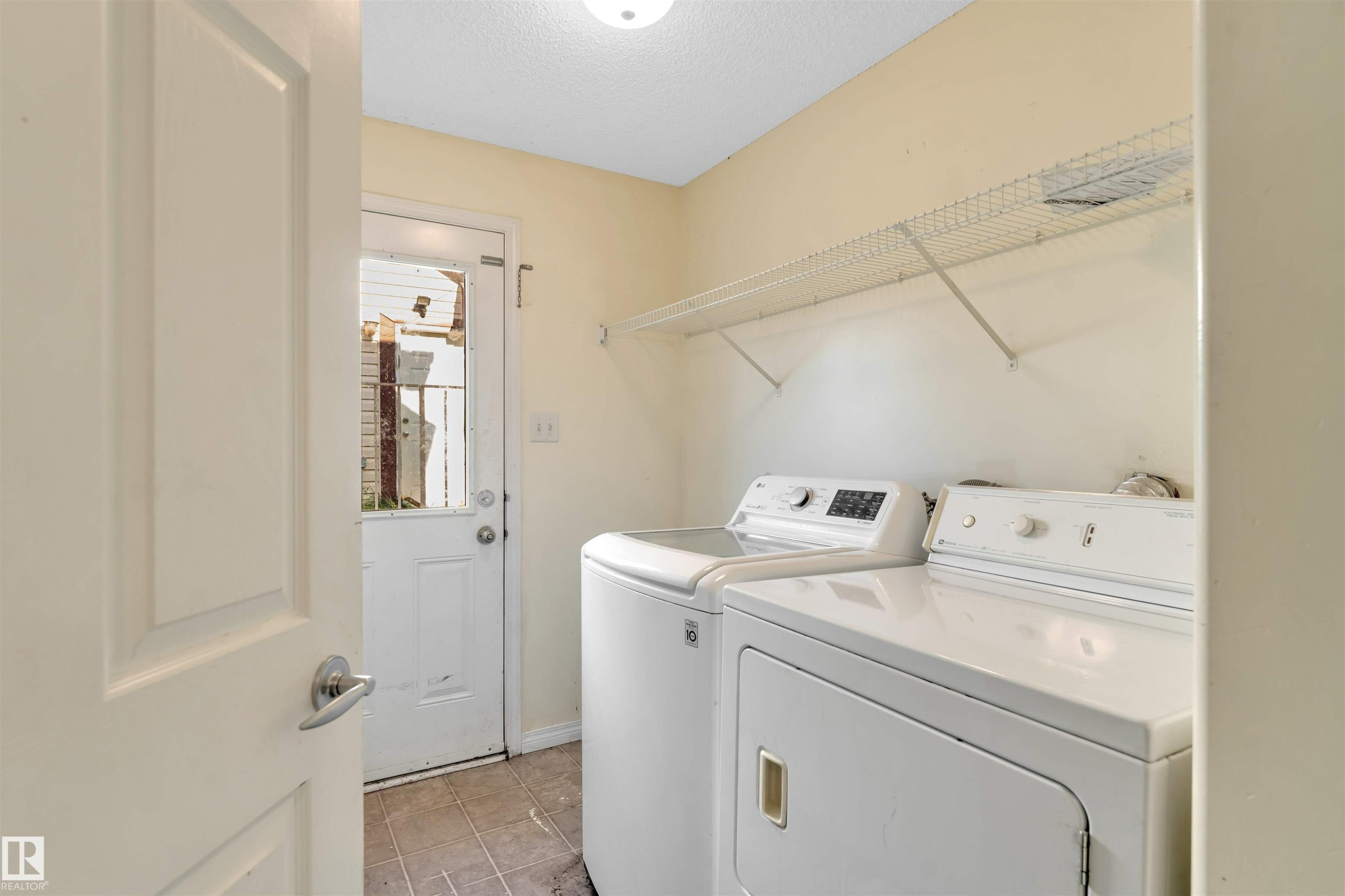 613 83 Street Sw, Edmonton, AB - Indoor Photo Showing Laundry Room