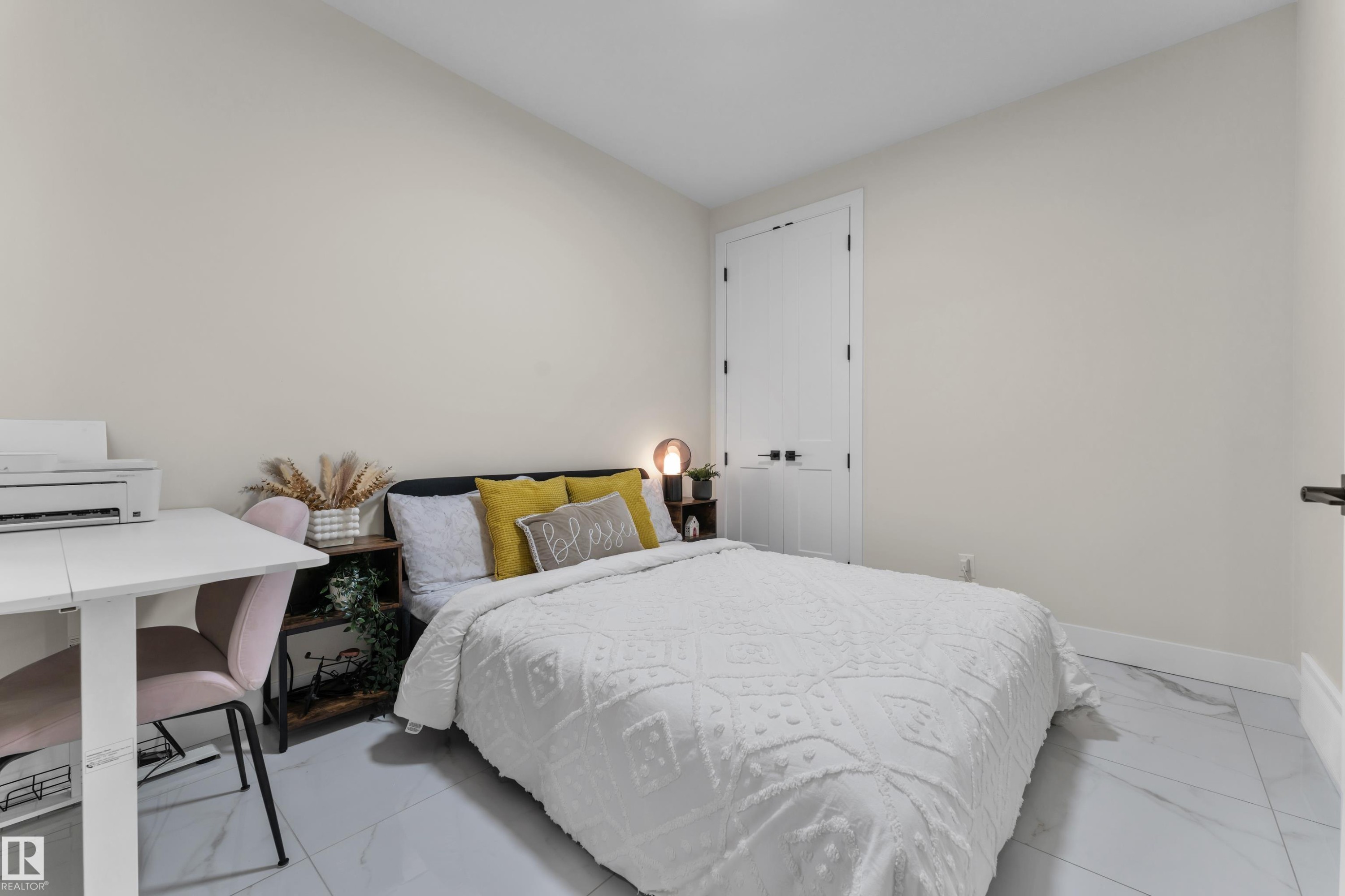 3924 41 Avenue, Beaumont, AB - Indoor Photo Showing Bedroom