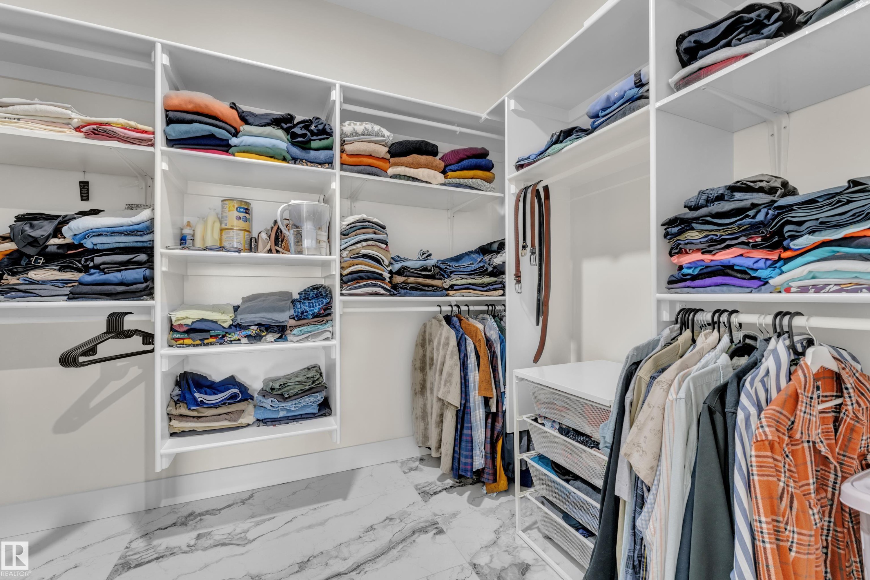 3924 41 Avenue, Beaumont, AB - Indoor With Storage