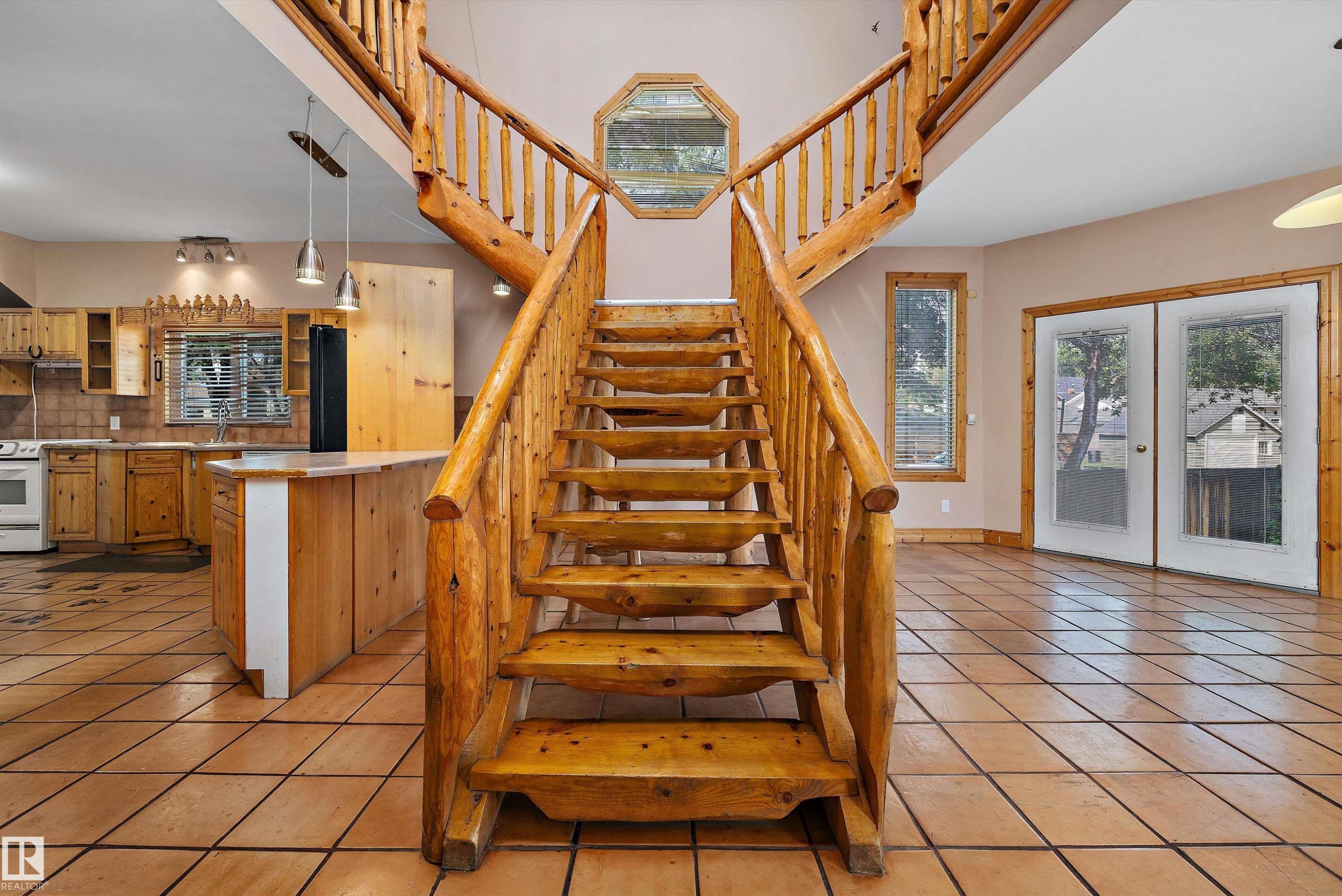 11253 89 Street Nw, Edmonton, AB - Indoor Photo Showing Other Room