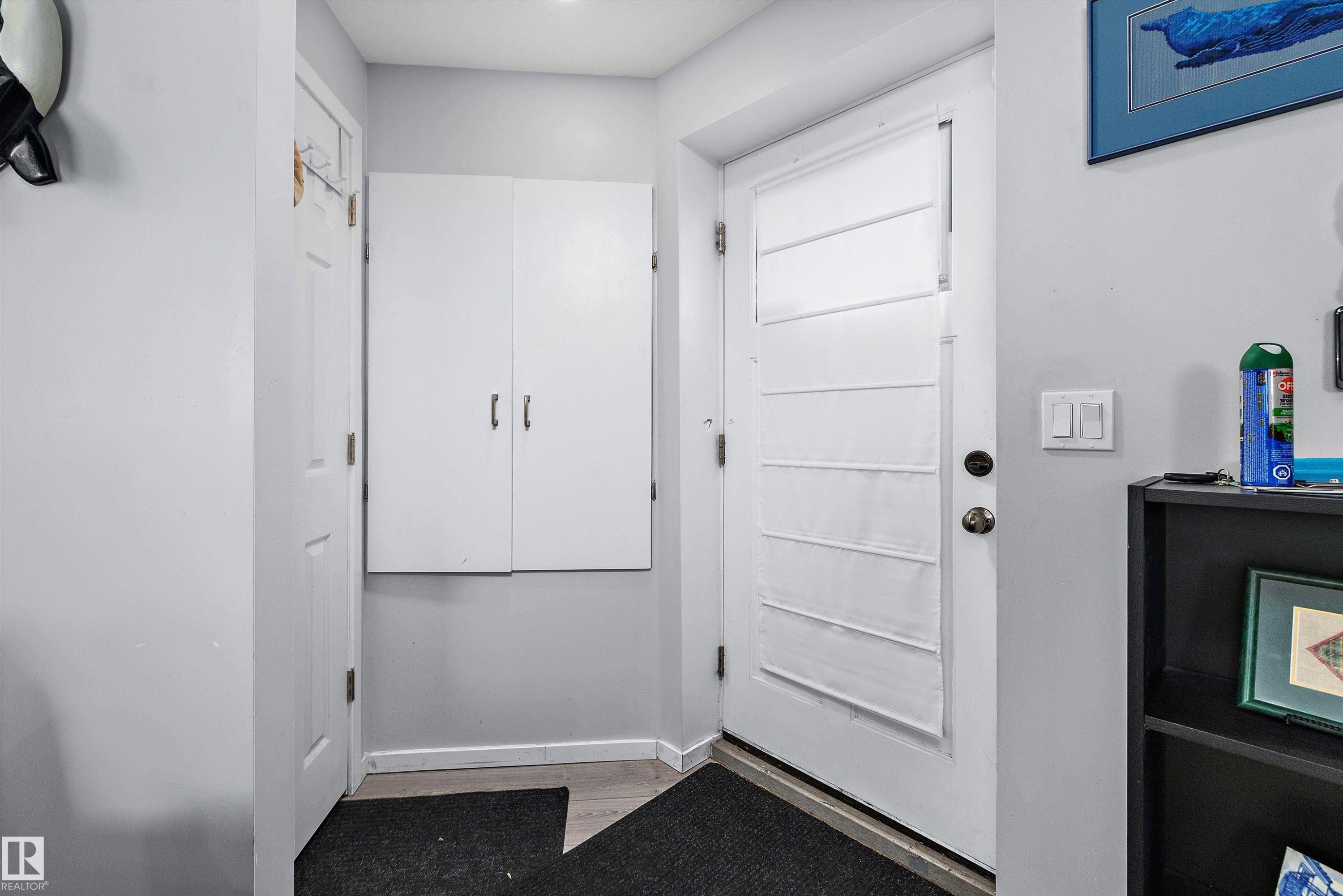 11253 89 Street Nw, Edmonton, AB - Indoor Photo Showing Other Room