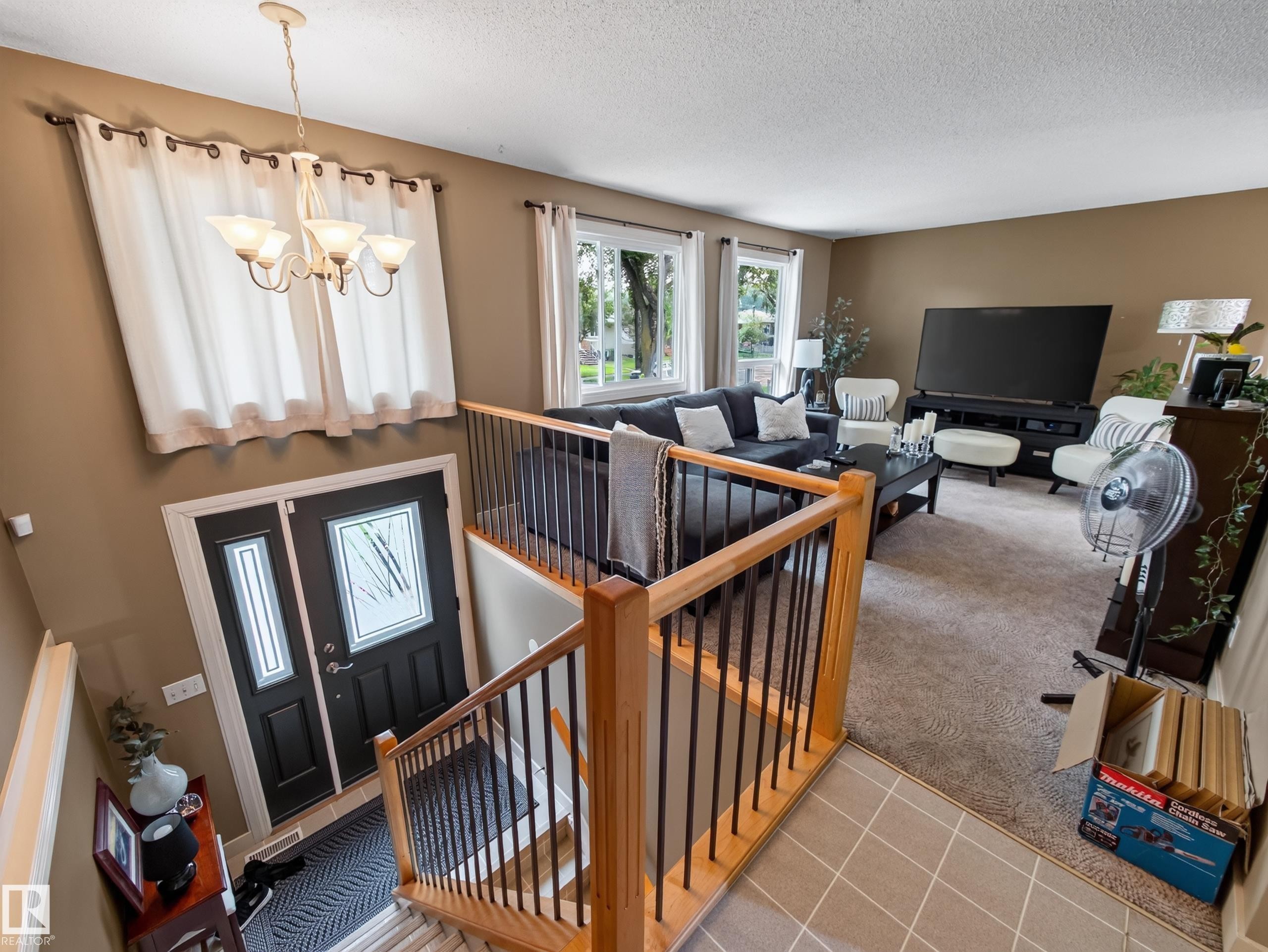 10136 81 Street Nw, Edmonton, AB - Indoor Photo Showing Other Room
