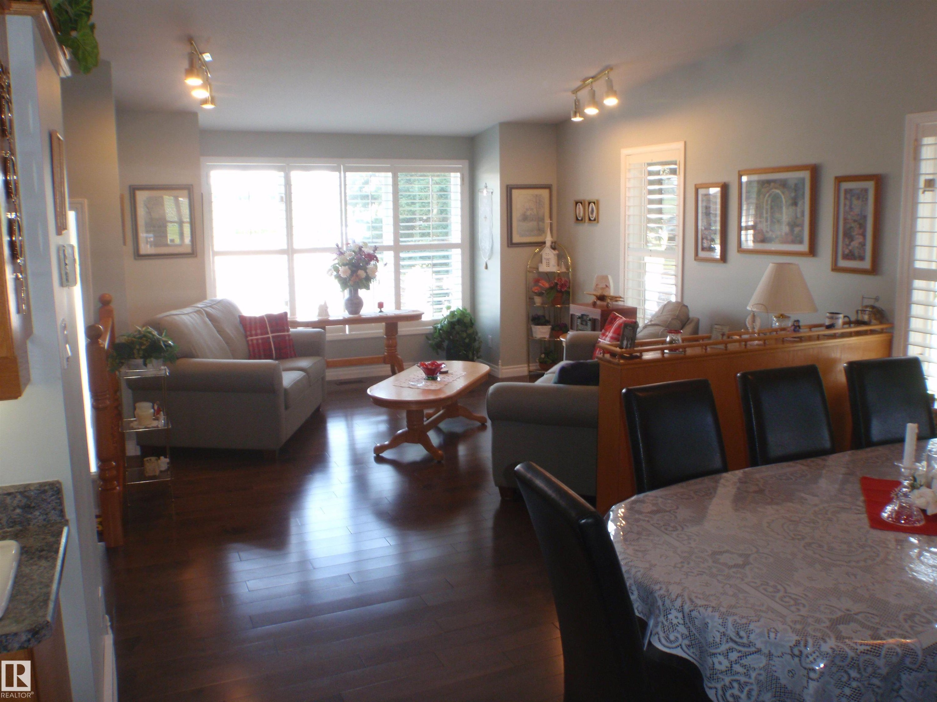 5802 53 Street, Barrhead, AB - Indoor Photo Showing Living Room
