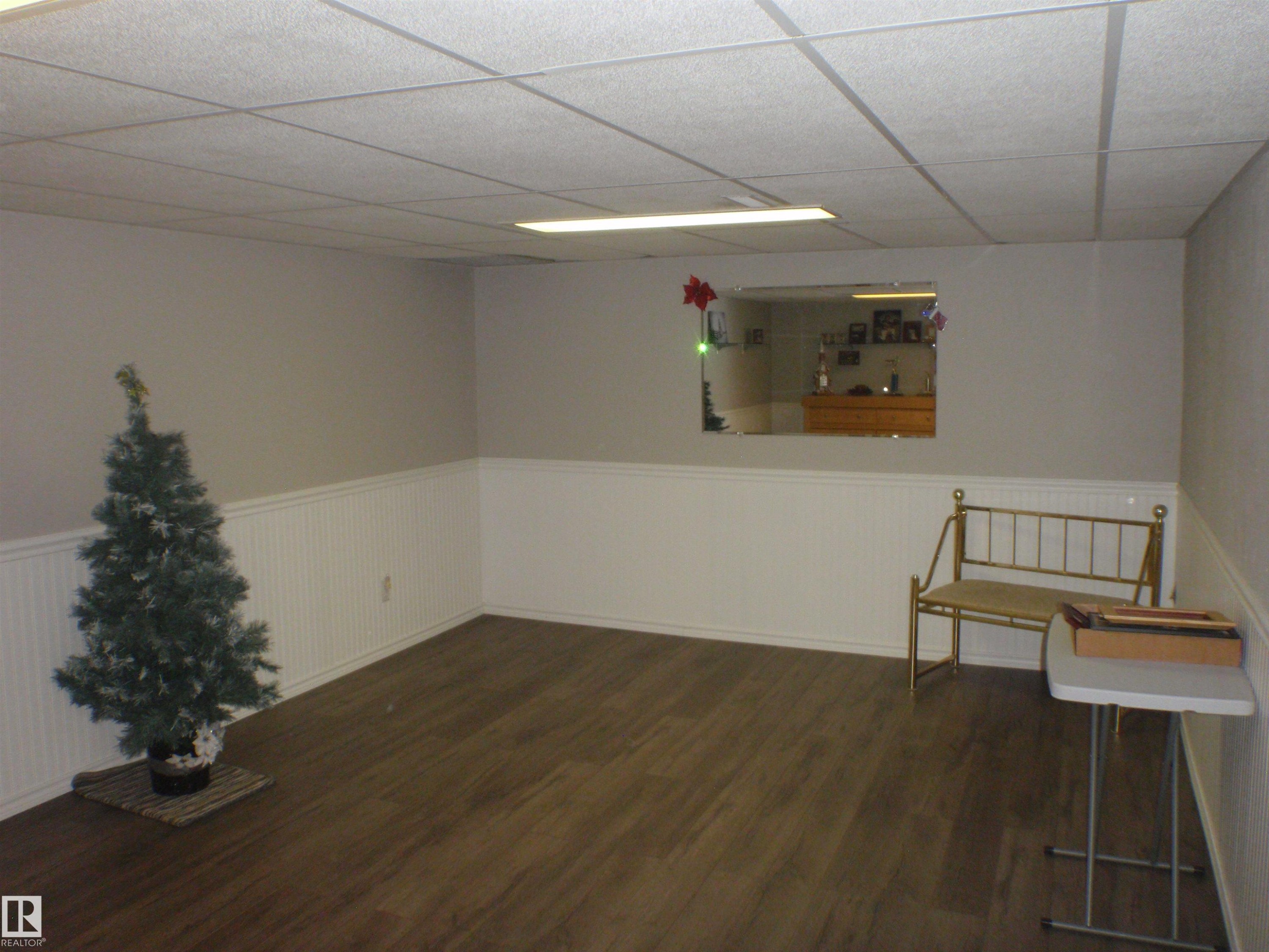 5802 53 Street, Barrhead, AB - Indoor Photo Showing Other Room