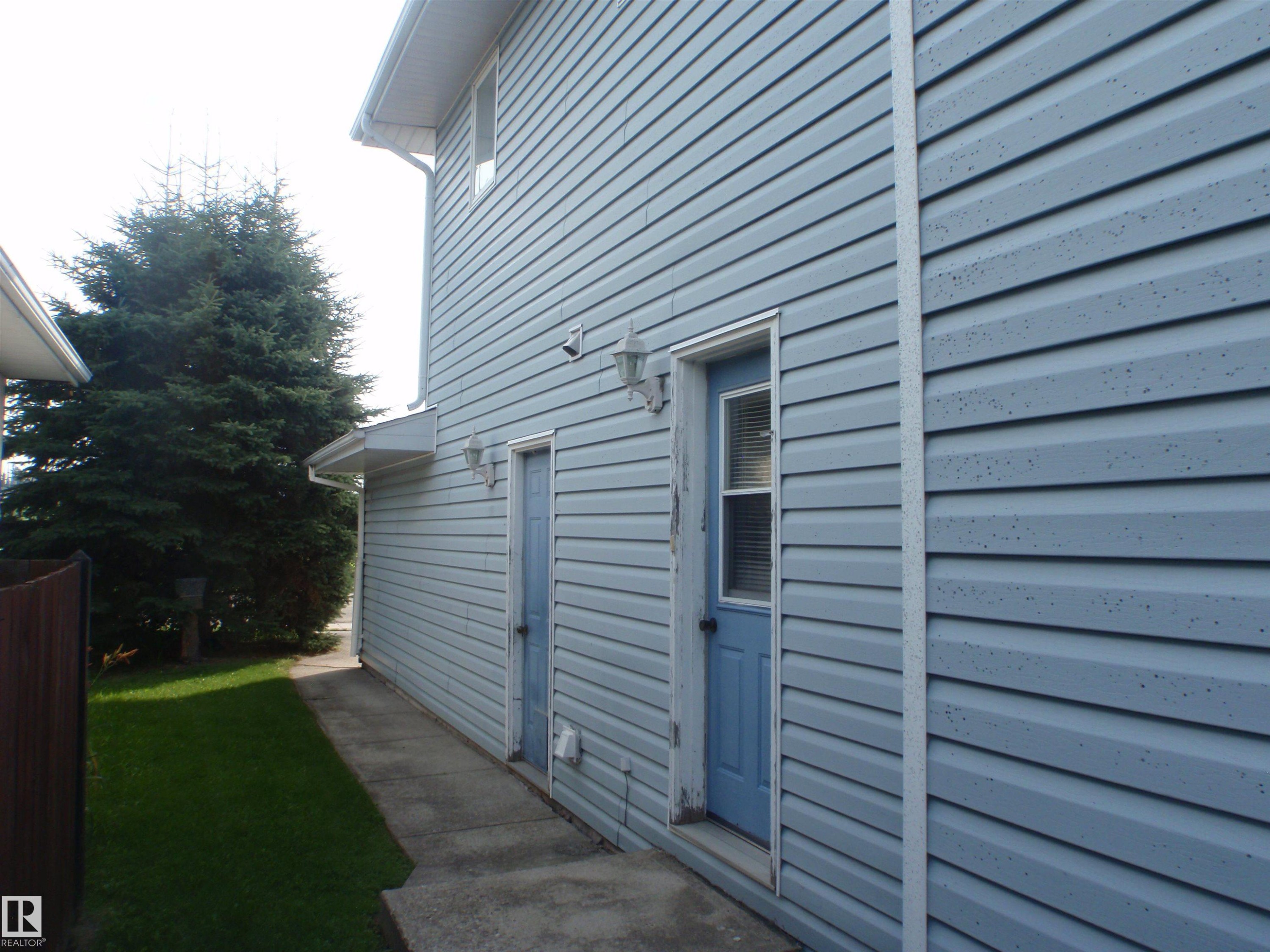 5802 53 Street, Barrhead, AB - Outdoor