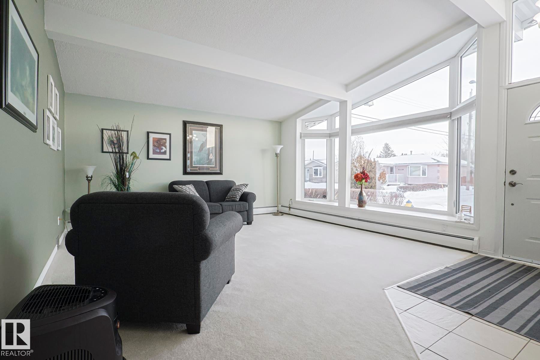 13304 70 Street Nw, Edmonton, AB - Indoor