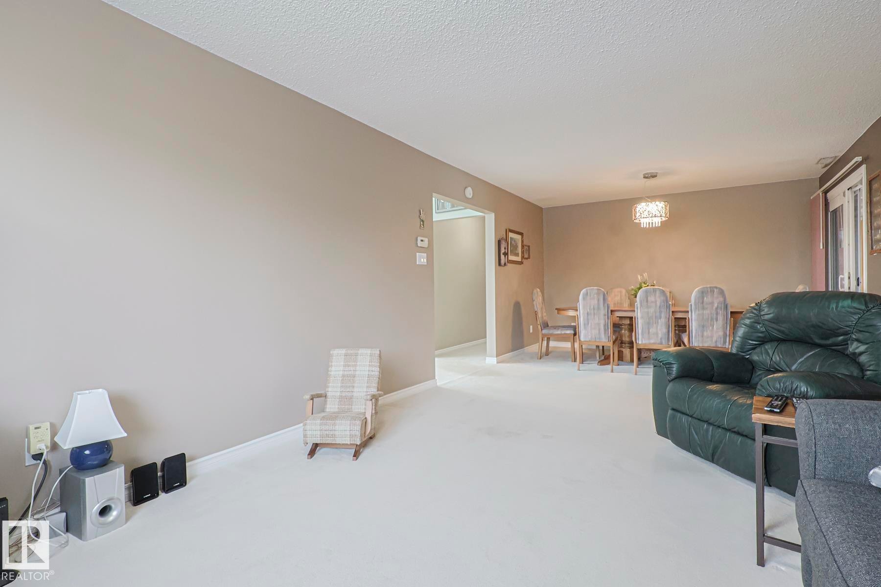 13304 70 Street Nw, Edmonton, AB - Indoor Photo Showing Other Room