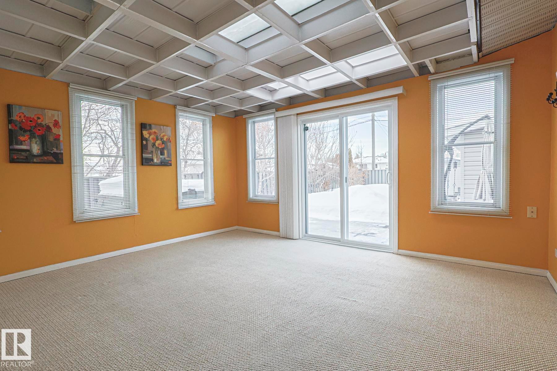13304 70 Street Nw, Edmonton, AB - Indoor Photo Showing Other Room