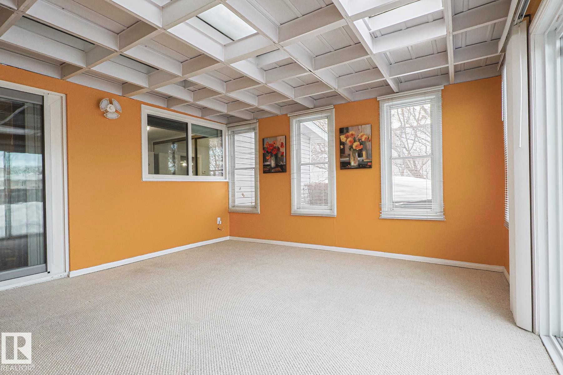 13304 70 Street Nw, Edmonton, AB - Indoor Photo Showing Other Room