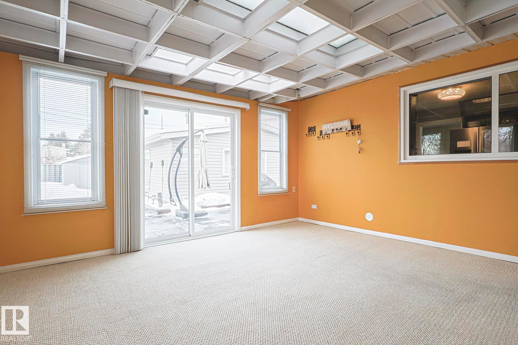 13304 70 Street Nw, Edmonton, AB - Indoor Photo Showing Other Room