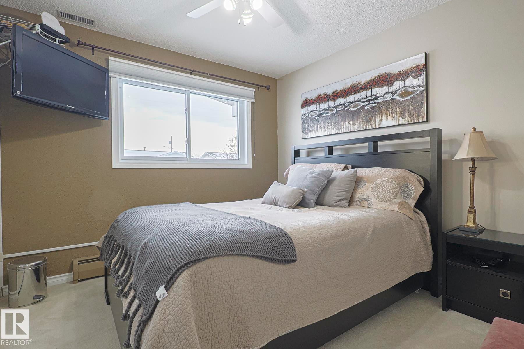13304 70 Street Nw, Edmonton, AB - Indoor Photo Showing Bedroom