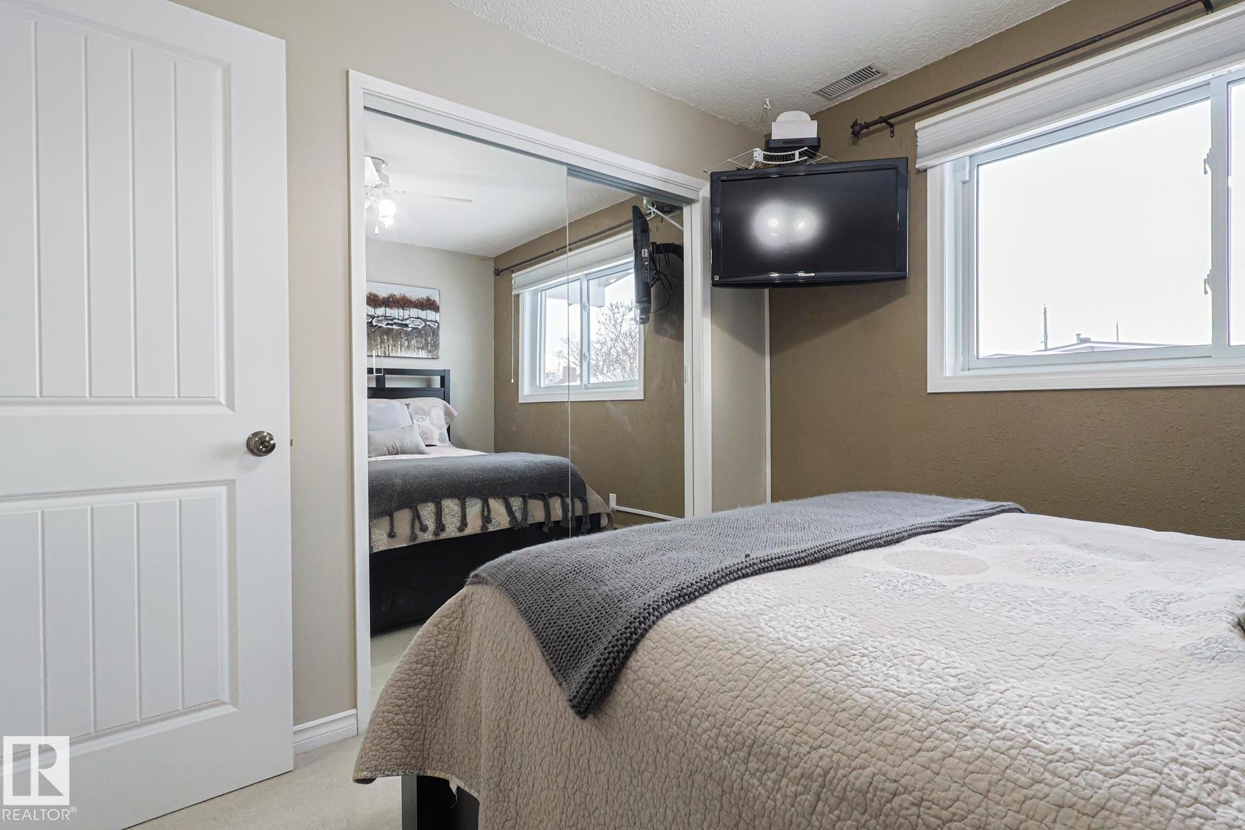 13304 70 Street Nw, Edmonton, AB - Indoor Photo Showing Bedroom