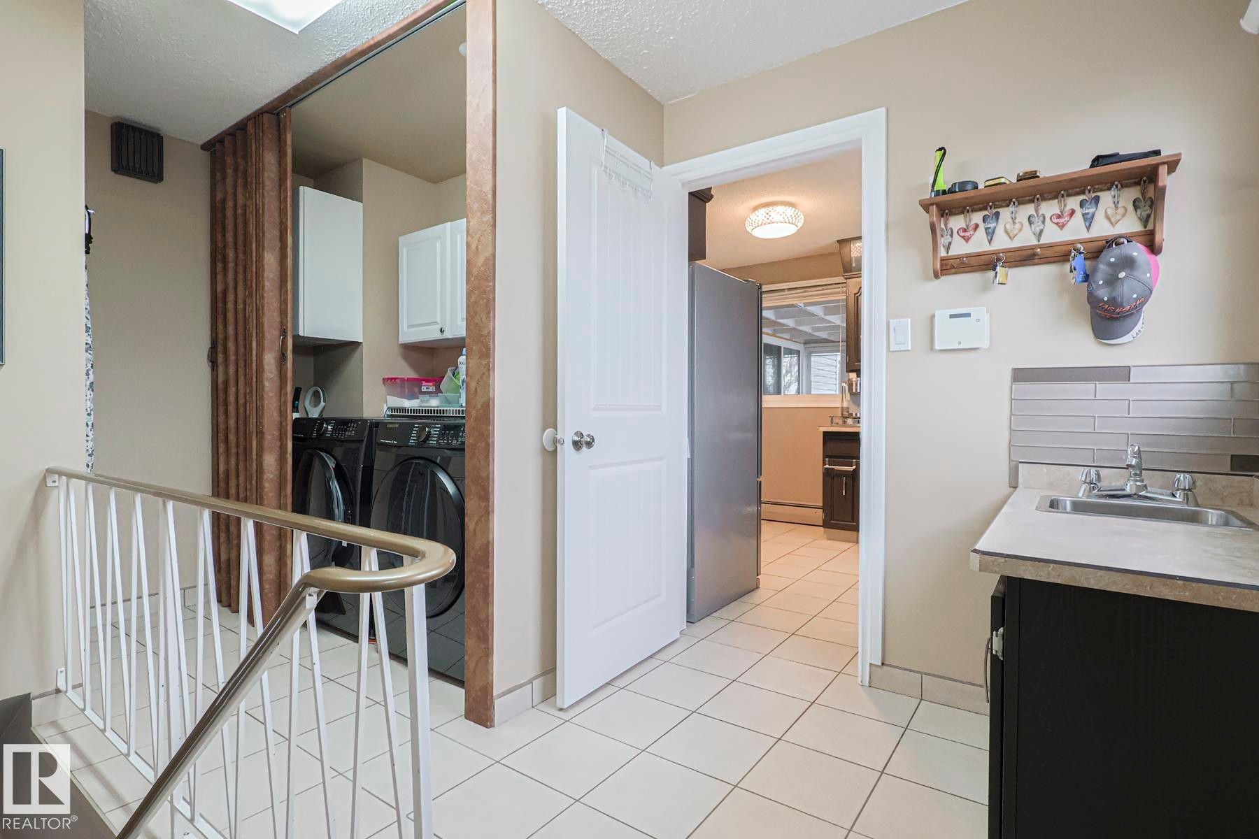 13304 70 Street Nw, Edmonton, AB - Indoor