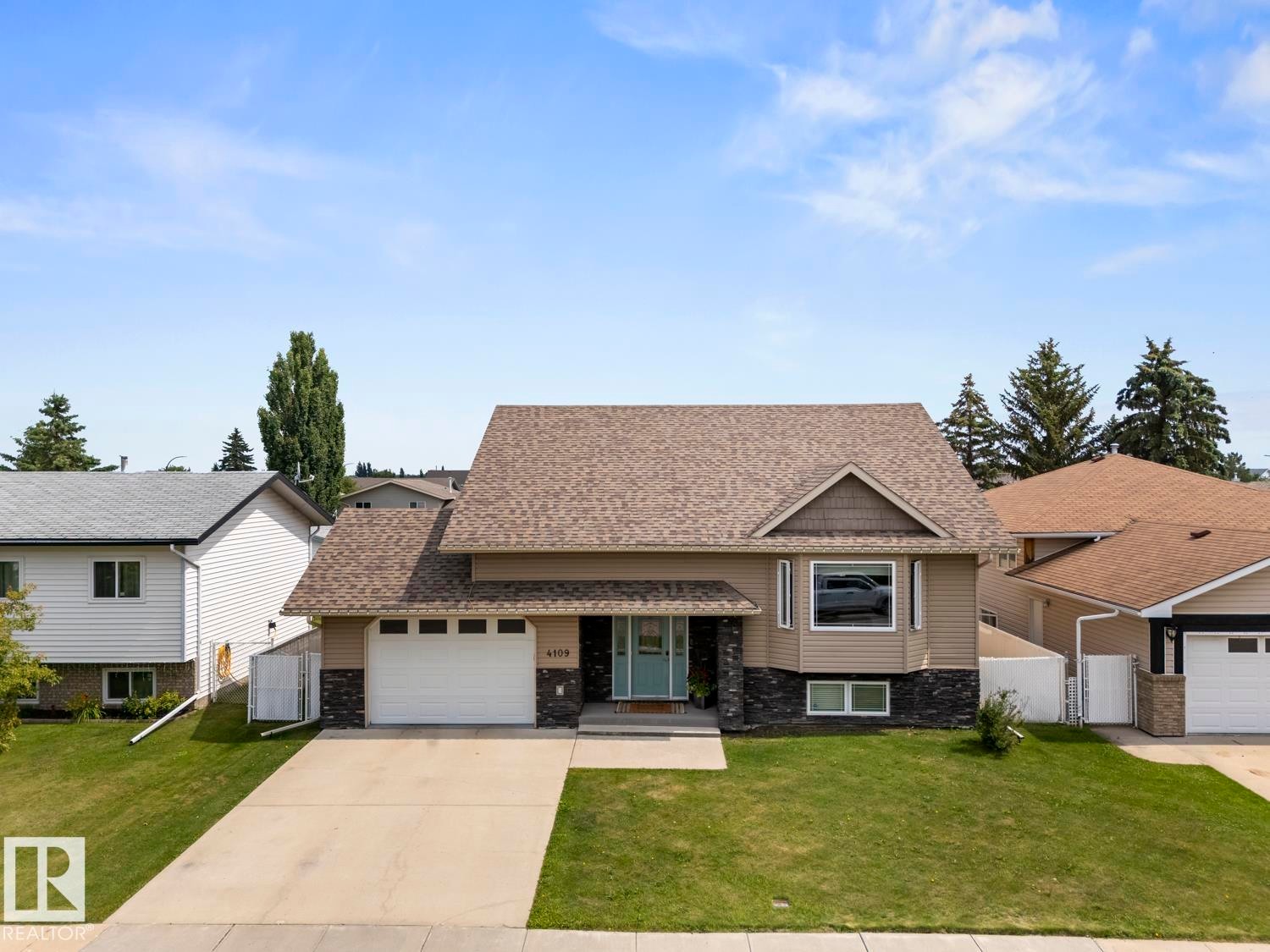4109 40 Street, Bonnyville Town, AB - Outdoor With Facade
