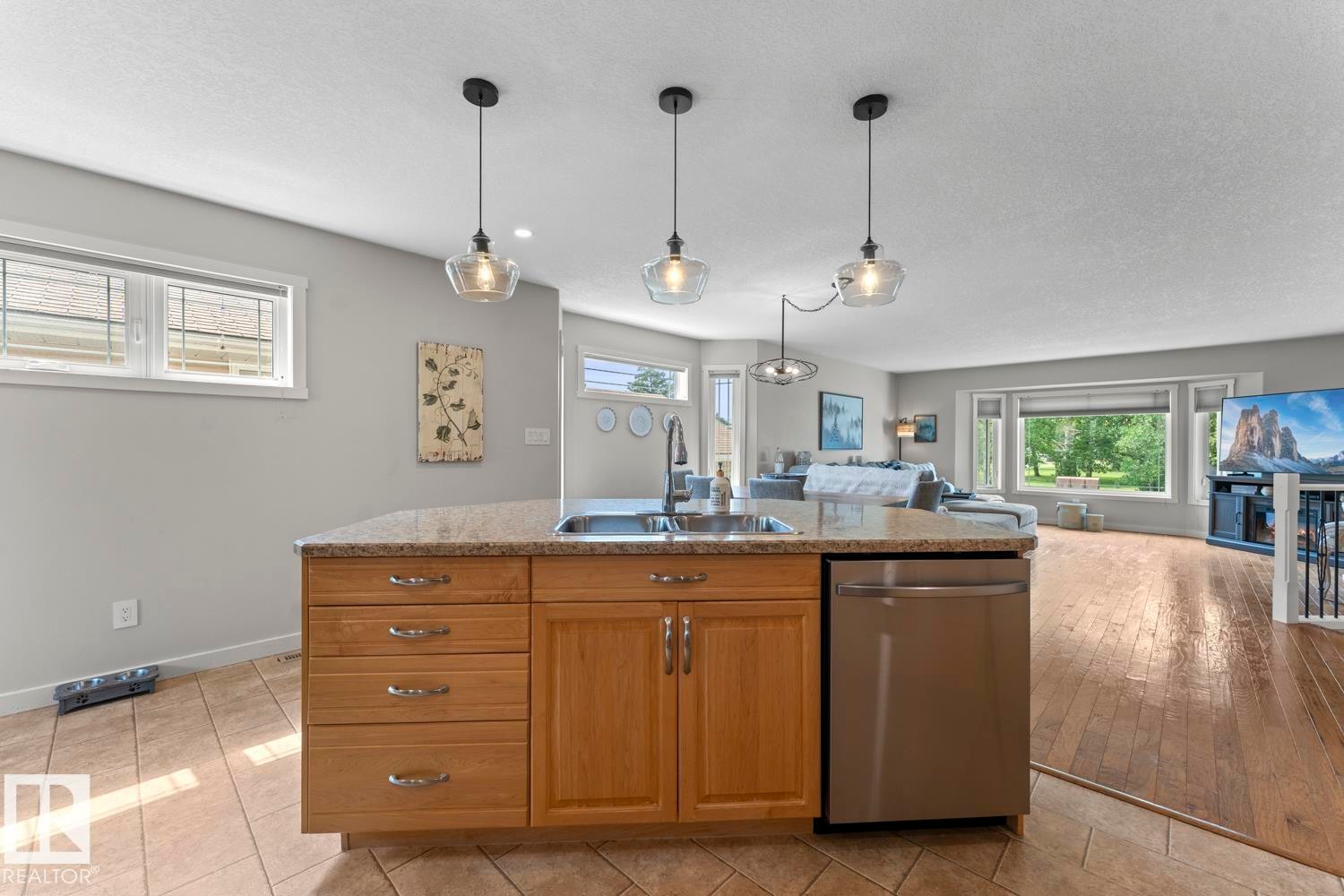 4109 40 Street, Bonnyville Town, AB - Indoor Photo Showing Kitchen With Double Sink