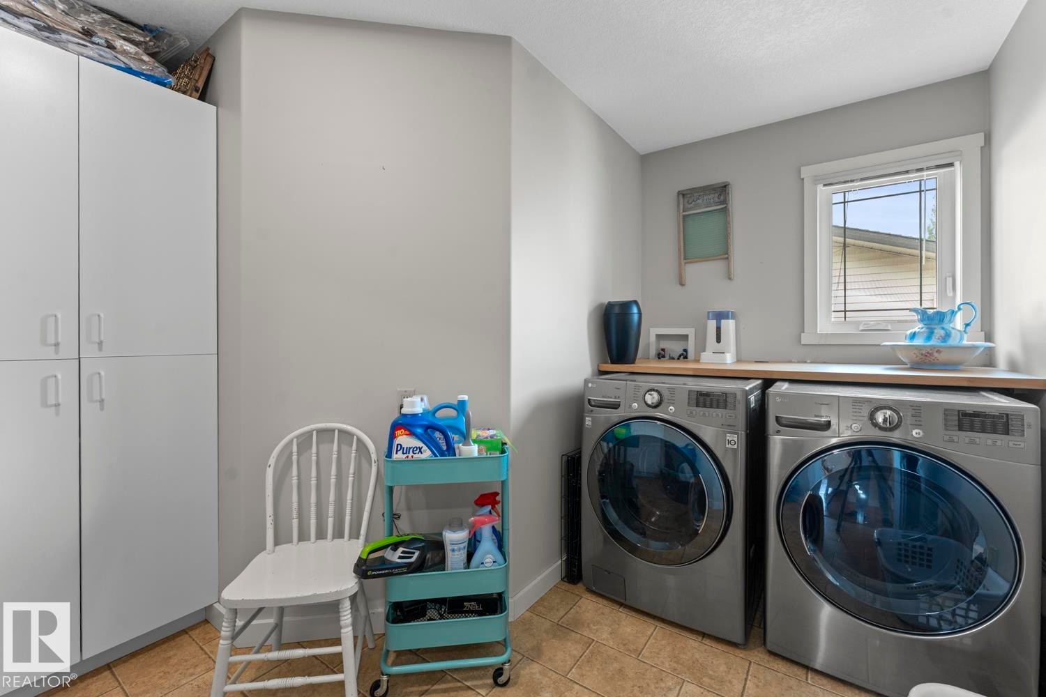 4109 40 Street, Bonnyville Town, AB - Indoor Photo Showing Laundry Room