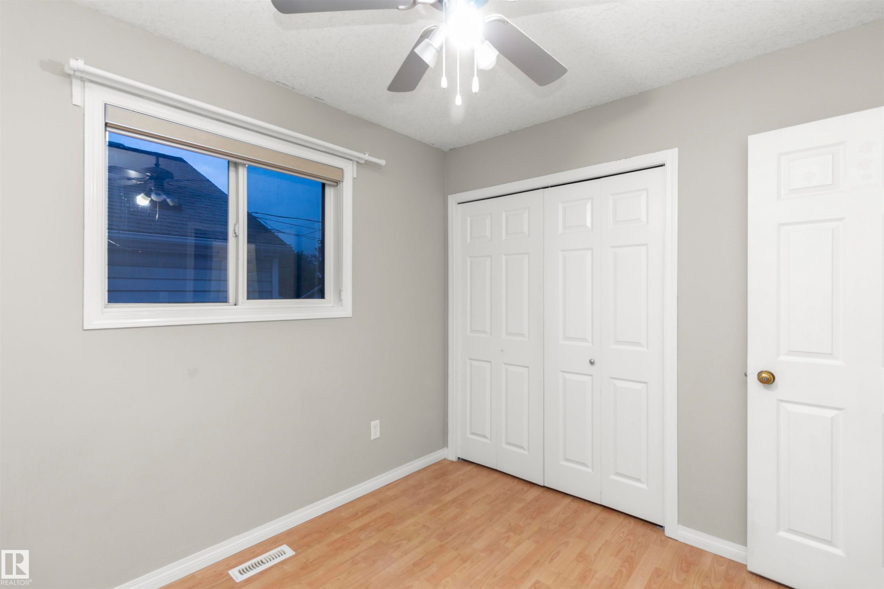 11517 83 Street Nw, Edmonton, AB - Indoor Photo Showing Other Room