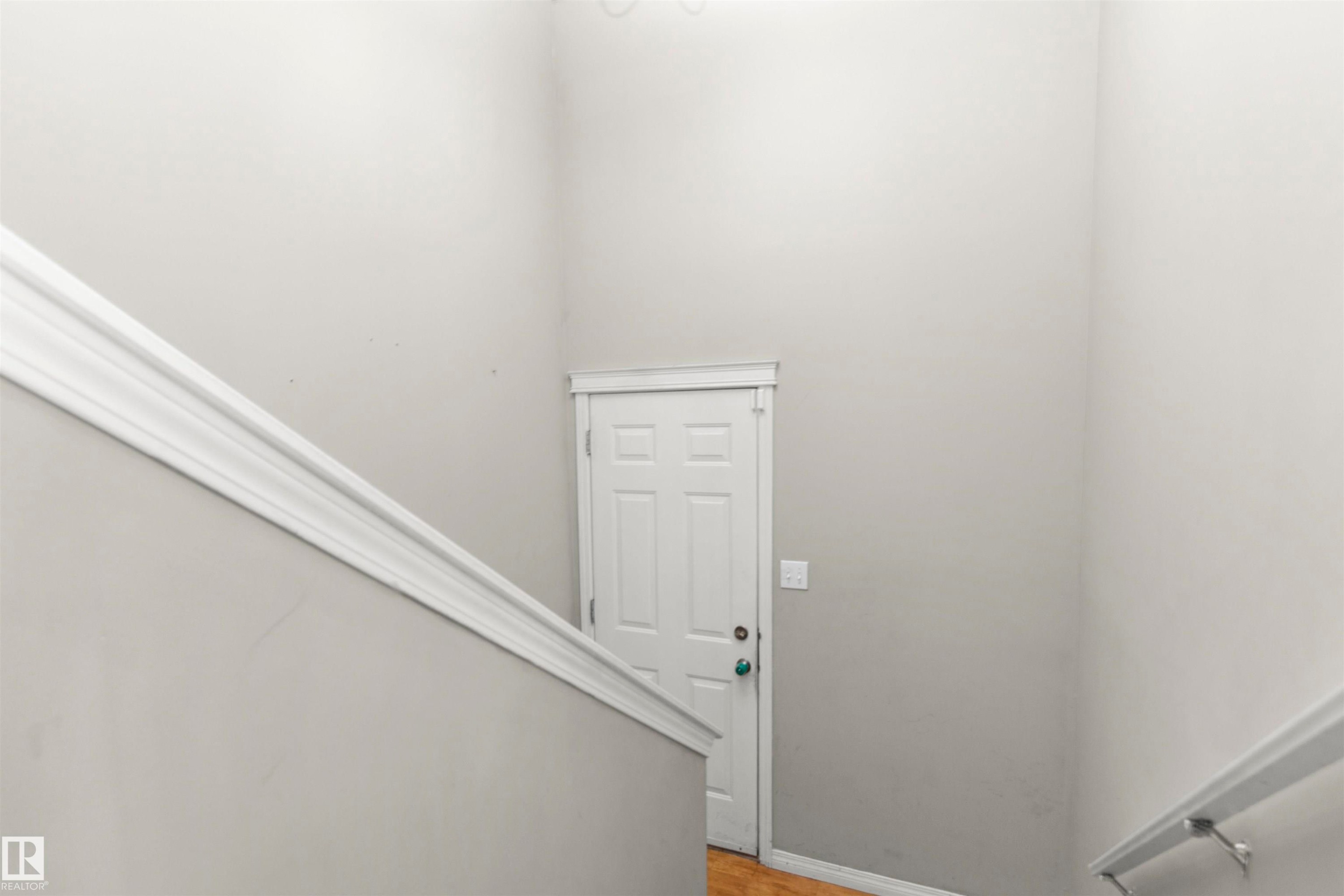 11517 83 Street Nw, Edmonton, AB - Indoor Photo Showing Other Room