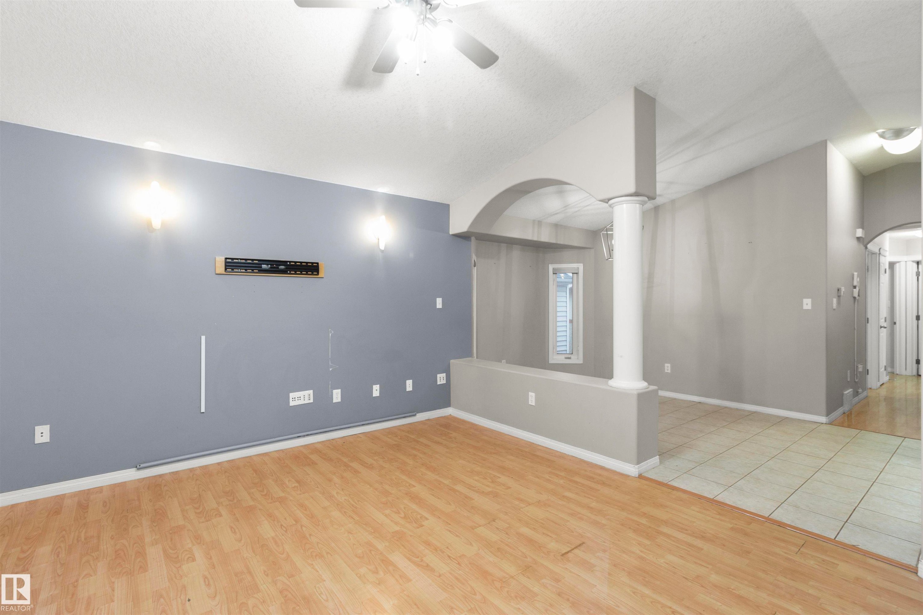 11517 83 Street Nw, Edmonton, AB - Indoor Photo Showing Other Room