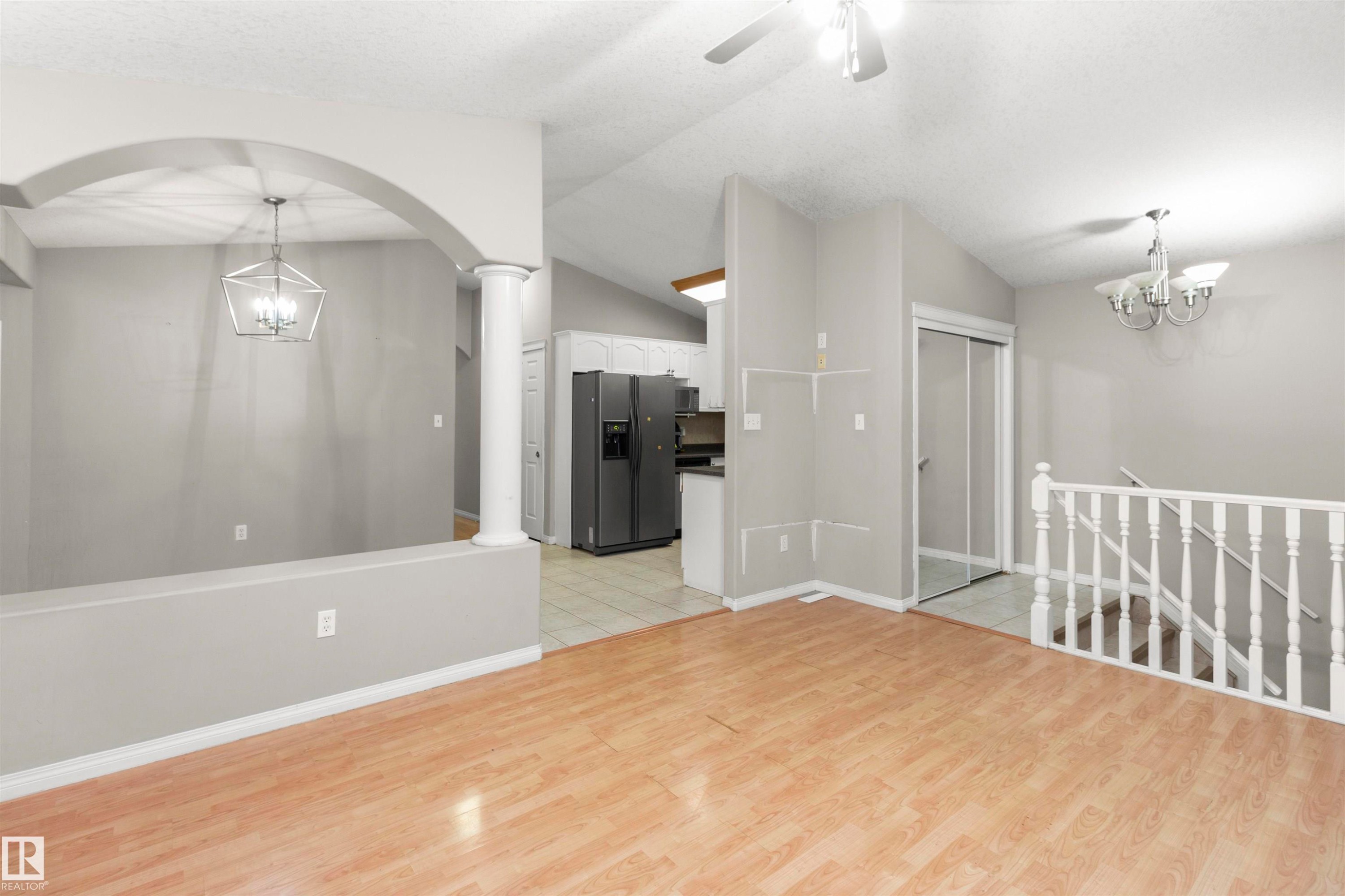 11517 83 Street Nw, Edmonton, AB - Indoor Photo Showing Other Room