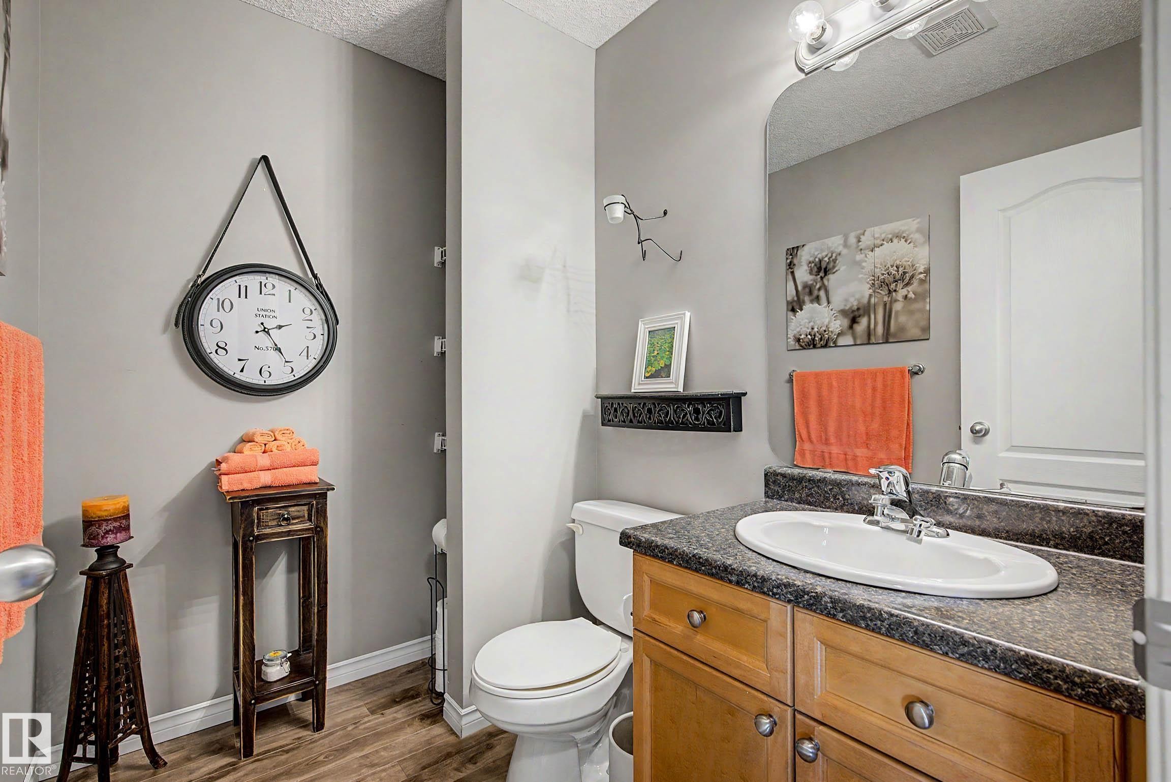 16114 43 Street Nw, Edmonton, AB - Indoor Photo Showing Bathroom