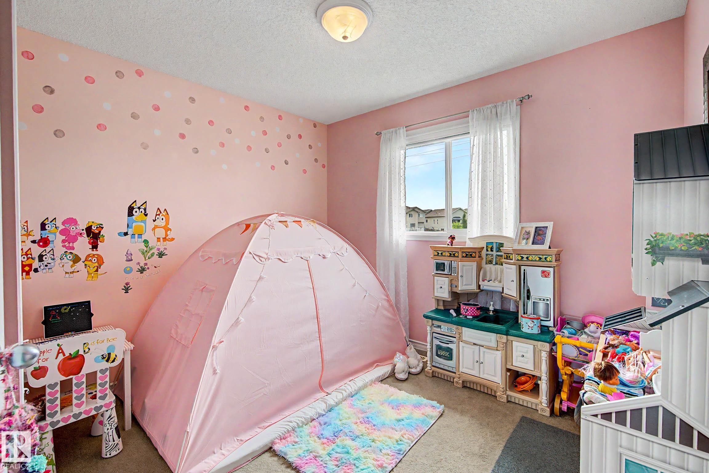16114 43 Street Nw, Edmonton, AB - Indoor Photo Showing Bedroom