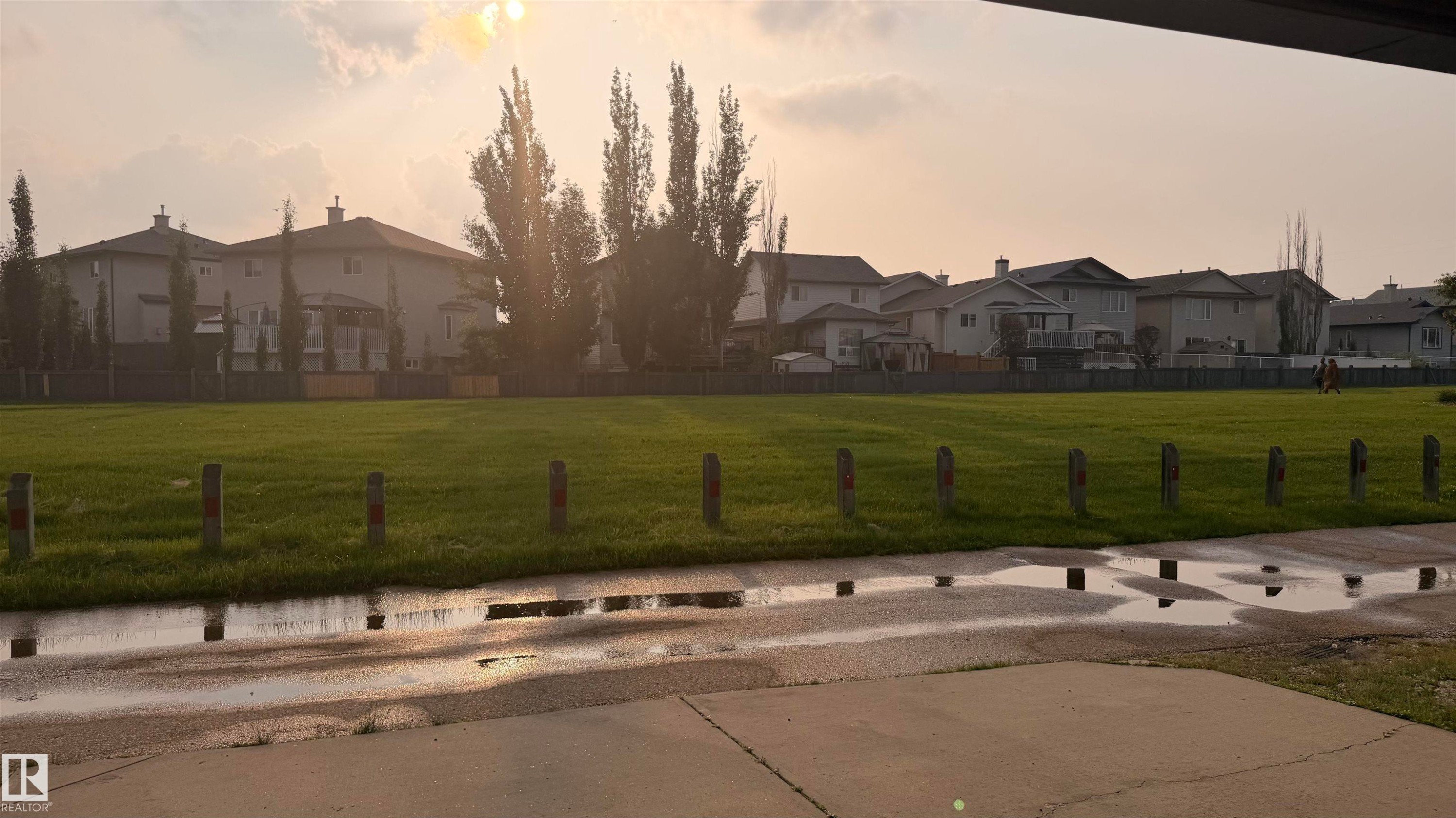 16114 43 Street Nw, Edmonton, AB - Outdoor