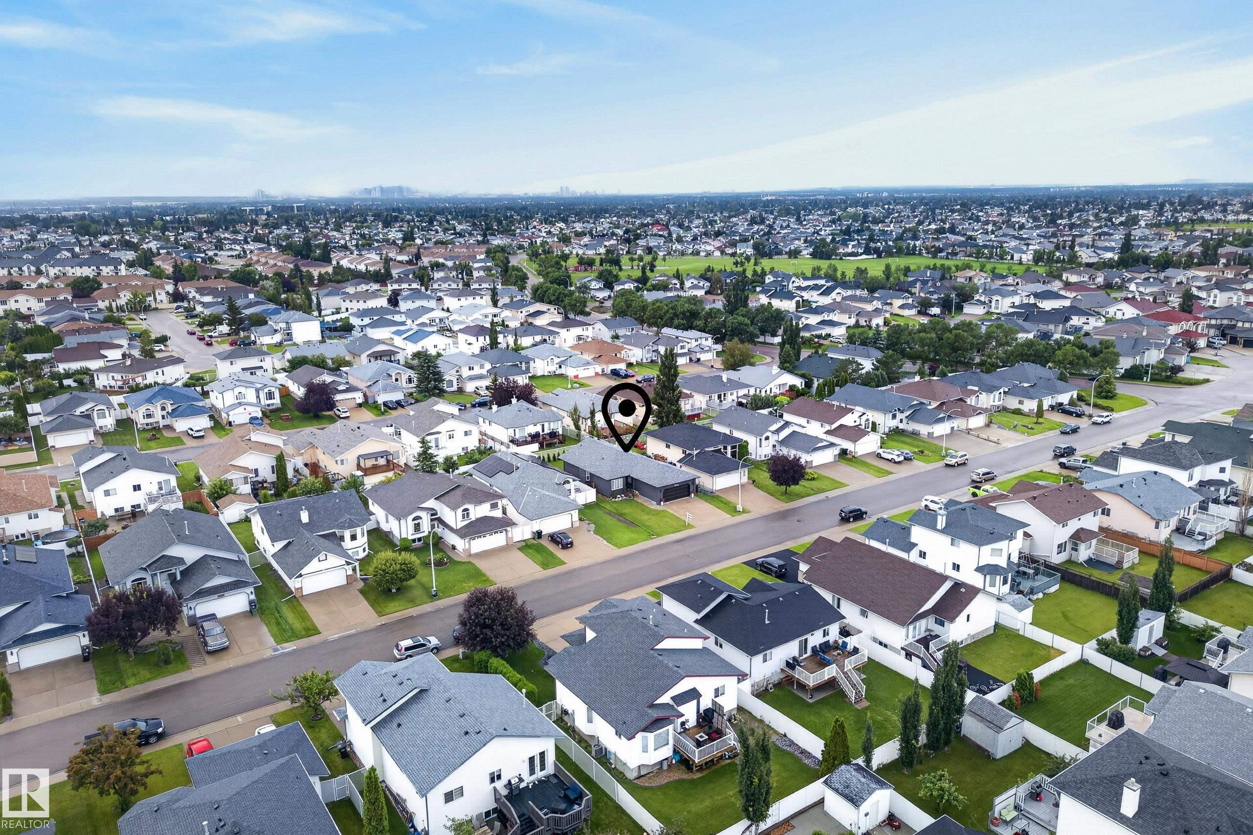 6741 162A Avenue Nw, Edmonton, AB - Outdoor With View