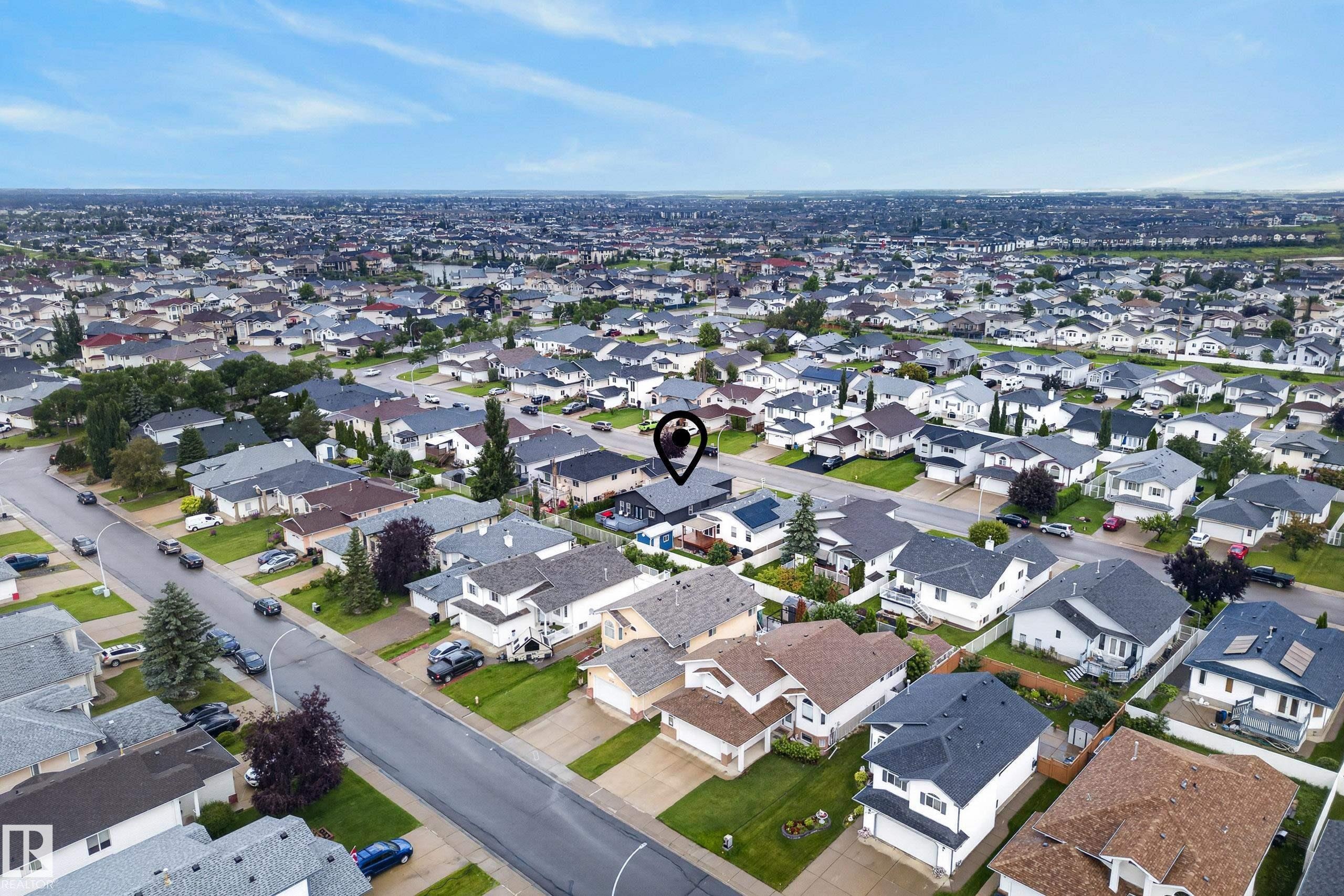 6741 162A Avenue Nw, Edmonton, AB - Outdoor With View