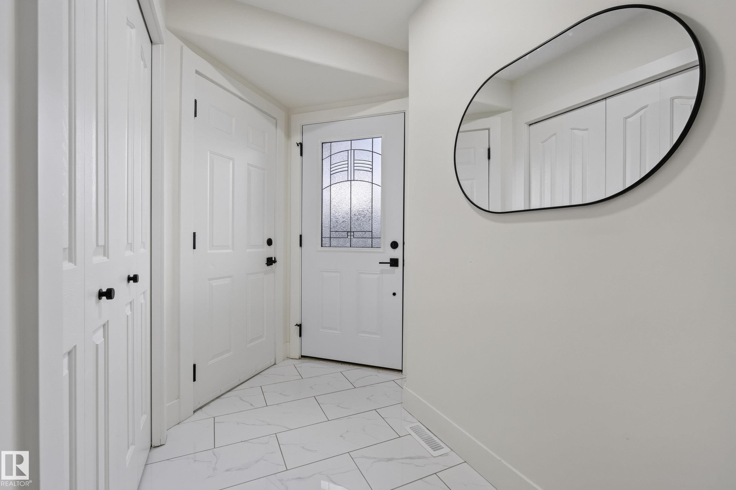 6741 162A Avenue Nw, Edmonton, AB - Indoor Photo Showing Other Room