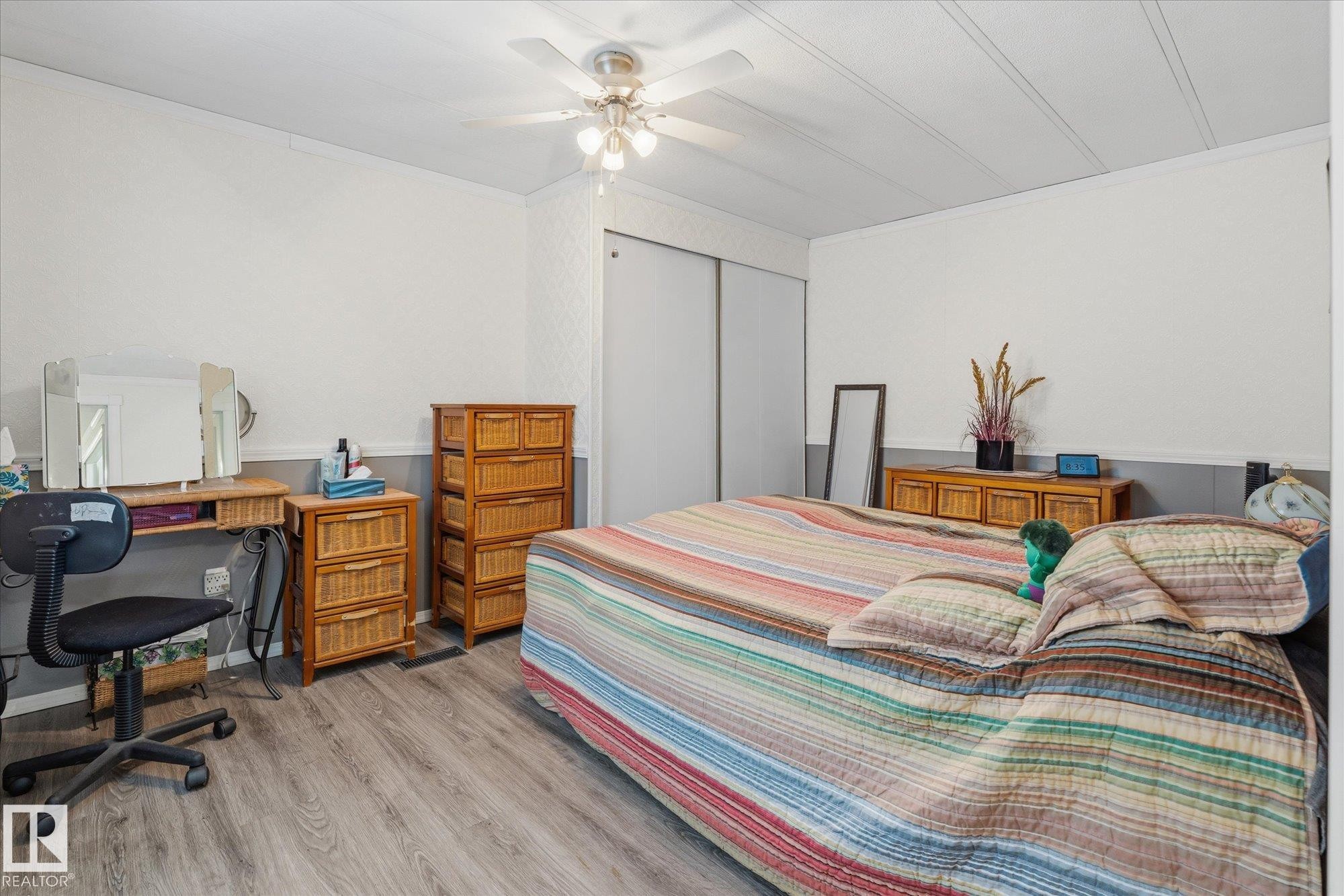49 53222 Range Road 272, Rural Parkland County, AB - Indoor Photo Showing Bedroom