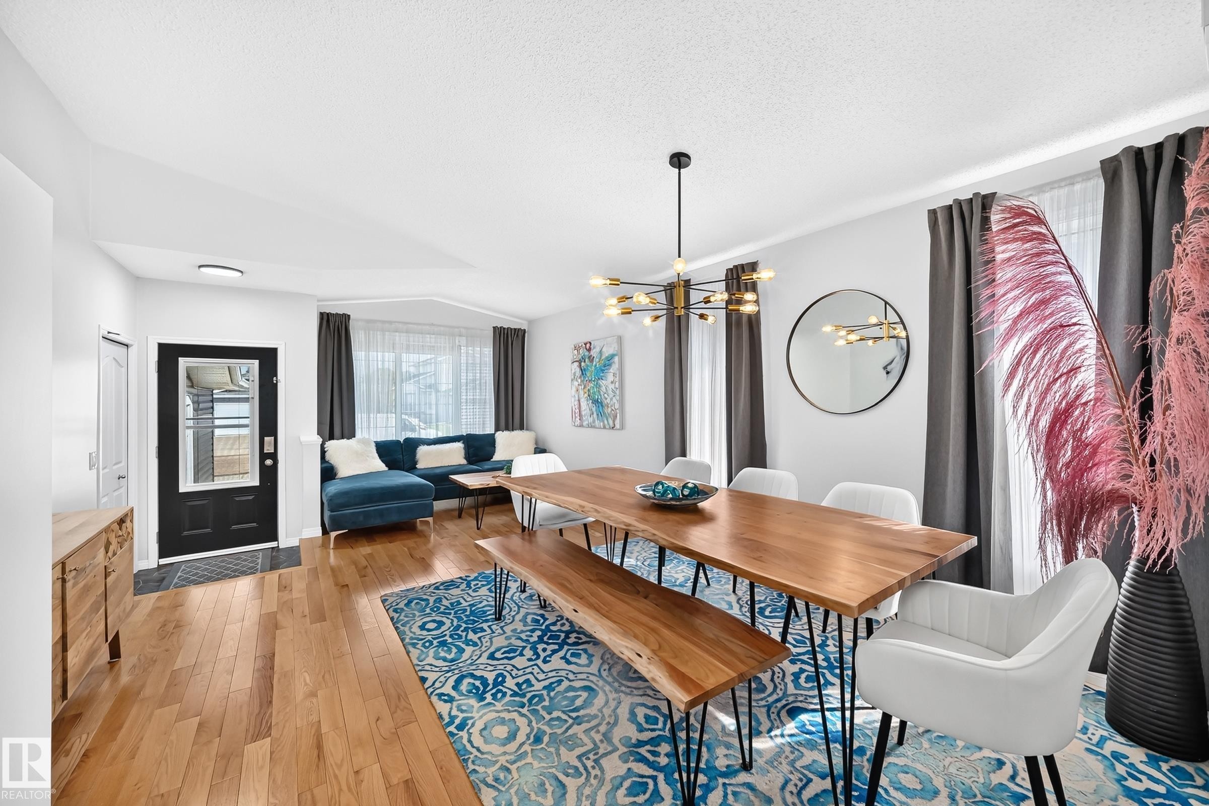 3729 131A Avenue Nw, Edmonton, AB - Indoor