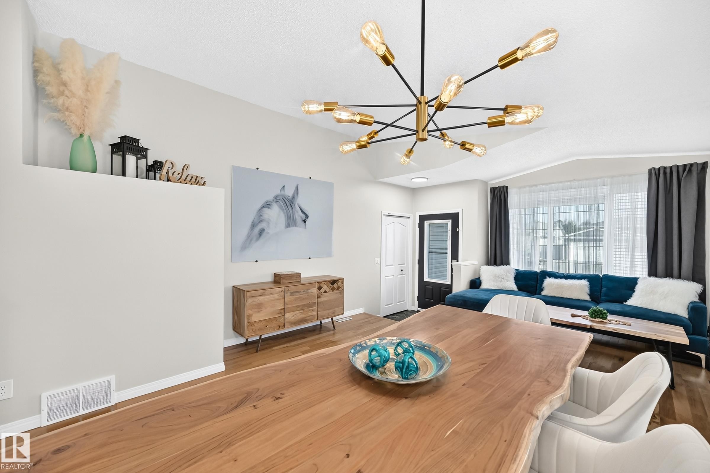 3729 131A Avenue Nw, Edmonton, AB - Indoor