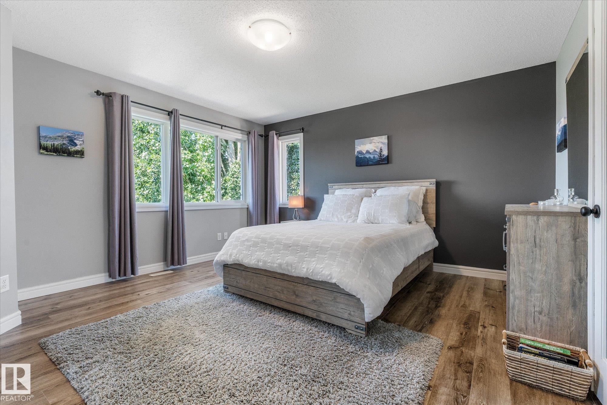 41 Meadowview Landing, Spruce Grove, AB - Indoor Photo Showing Bedroom