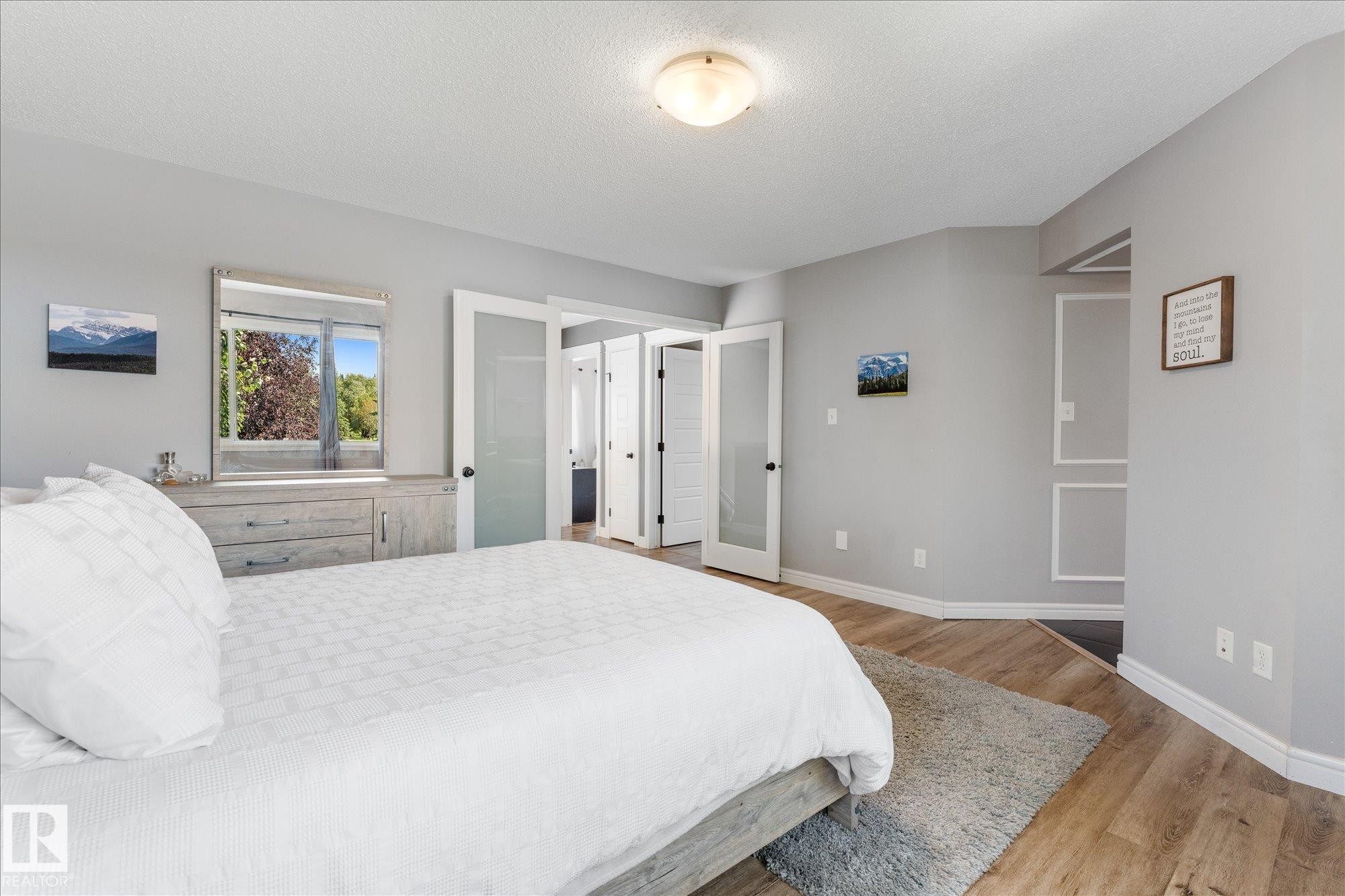 41 Meadowview Landing, Spruce Grove, AB - Indoor Photo Showing Bedroom