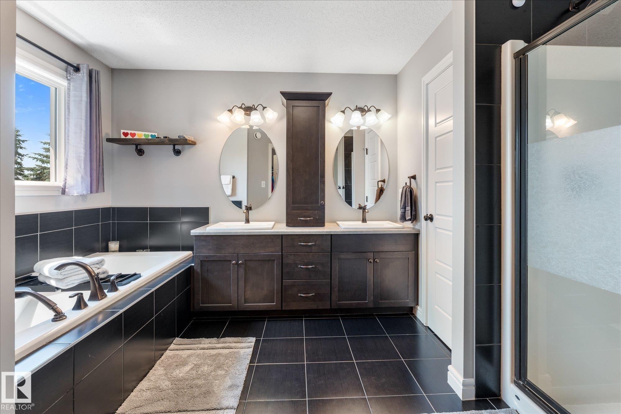 41 Meadowview Landing, Spruce Grove, AB - Indoor Photo Showing Bathroom