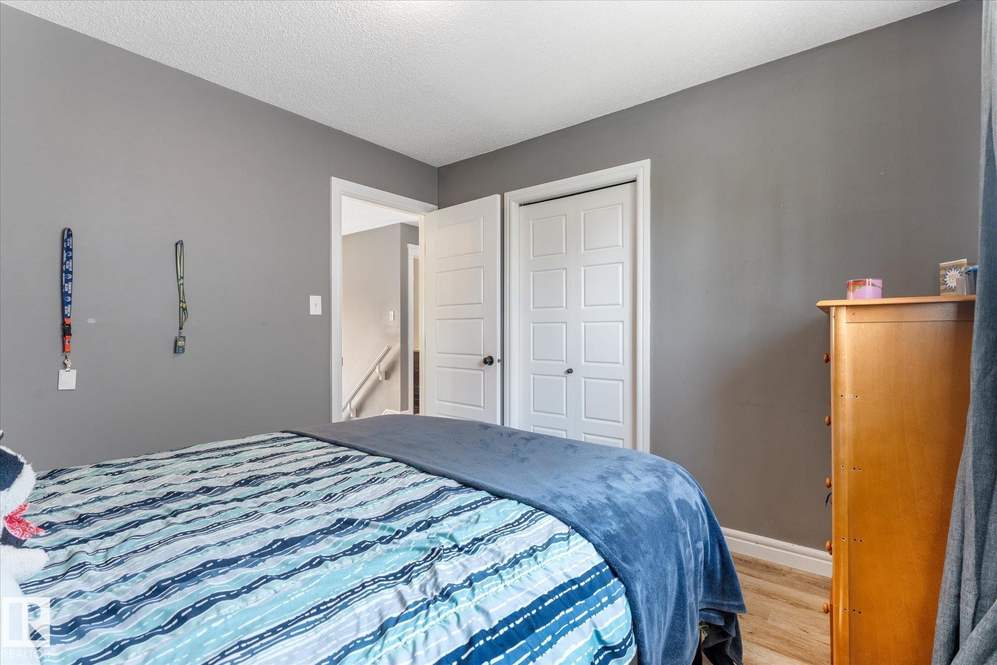 41 Meadowview Landing, Spruce Grove, AB - Indoor Photo Showing Bedroom
