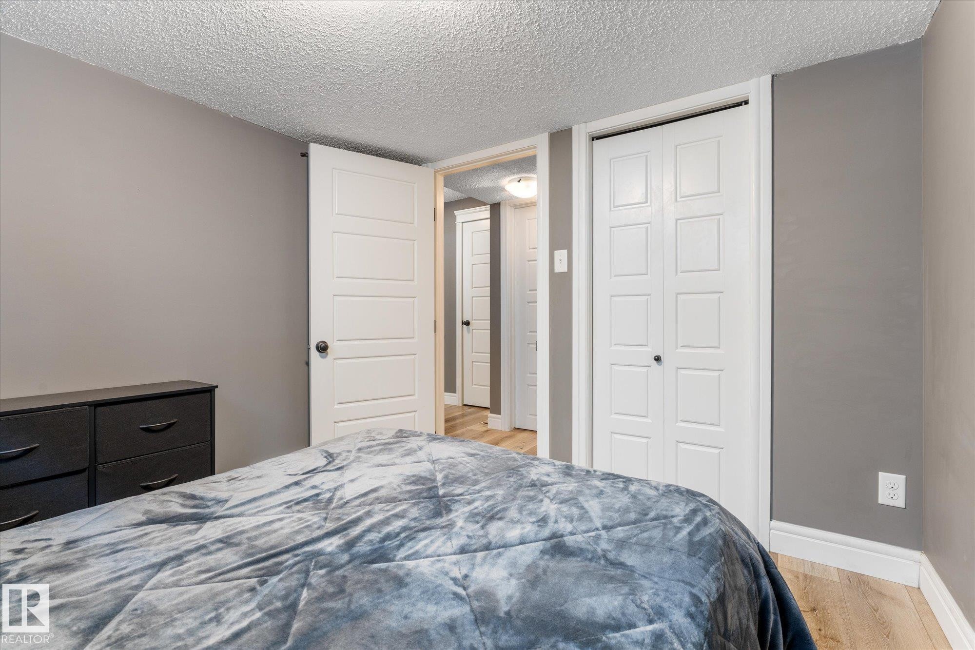41 Meadowview Landing, Spruce Grove, AB - Indoor Photo Showing Bedroom