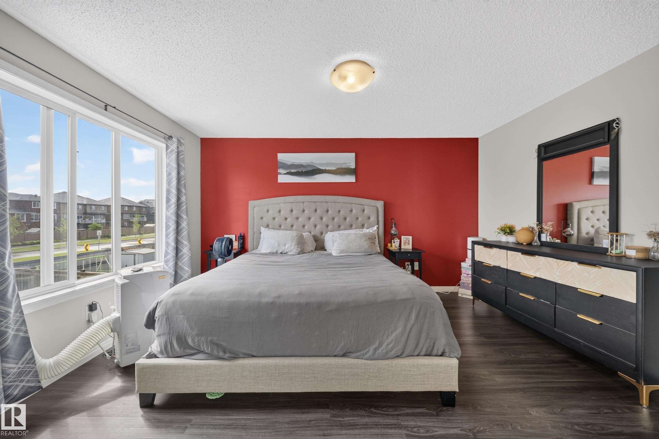 2155 67 Street Sw, Edmonton, AB - Indoor Photo Showing Bedroom