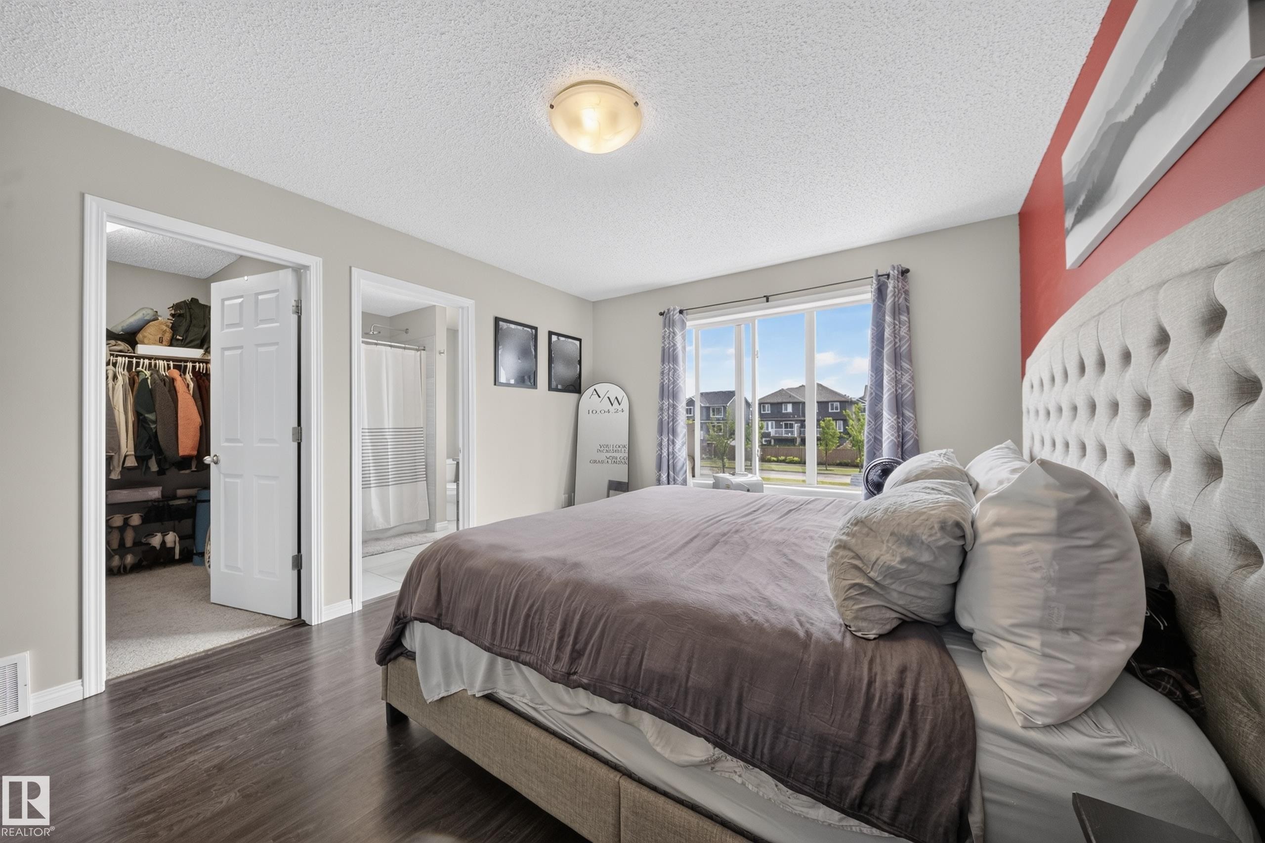 2155 67 Street Sw, Edmonton, AB - Indoor Photo Showing Bedroom