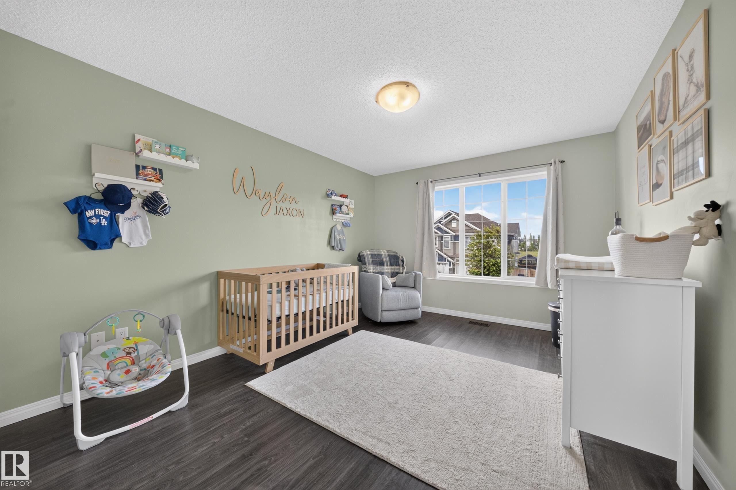 2155 67 Street Sw, Edmonton, AB - Indoor