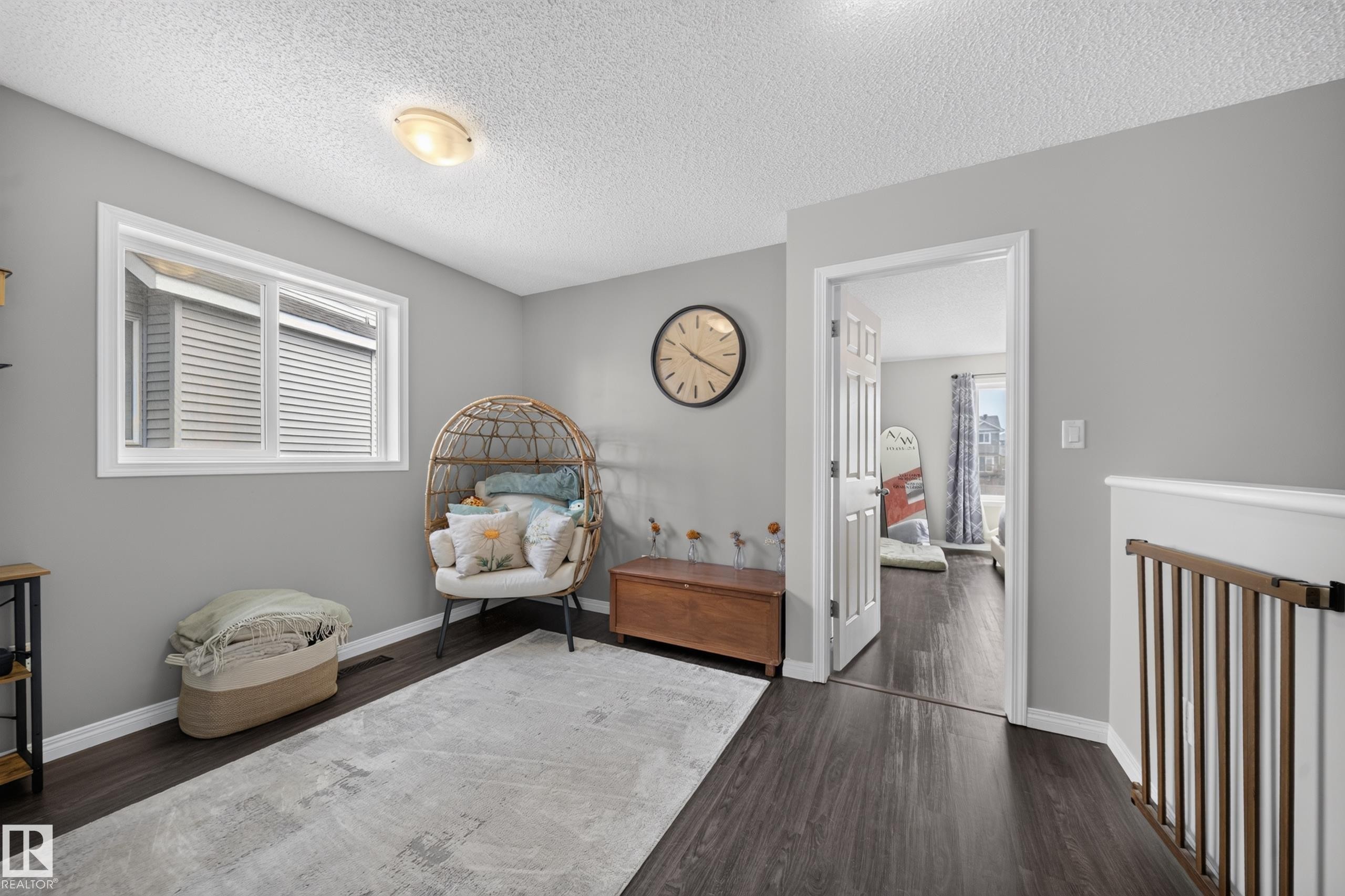 2155 67 Street Sw, Edmonton, AB - Indoor