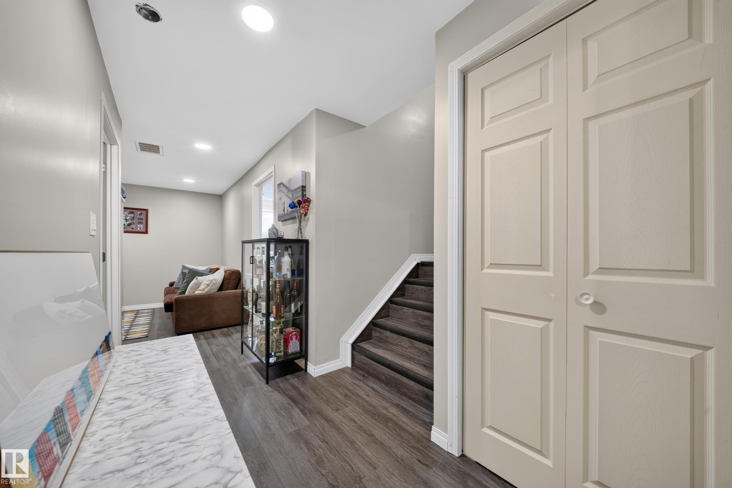 2155 67 Street Sw, Edmonton, AB - Indoor Photo Showing Other Room