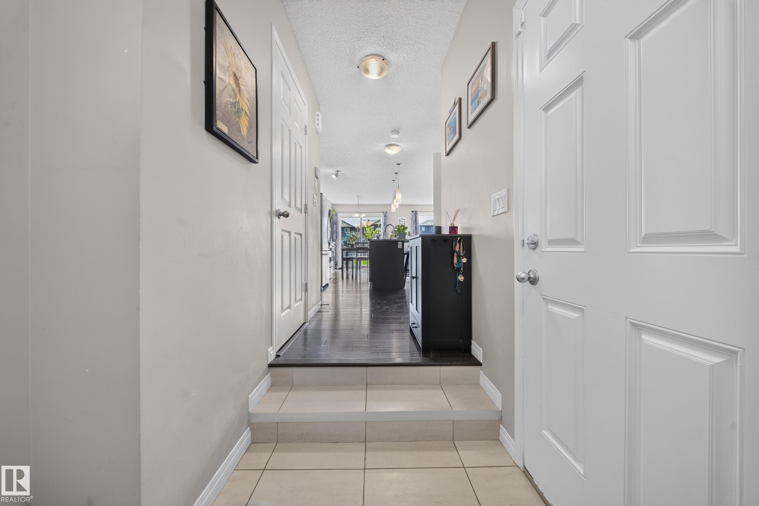 2155 67 Street Sw, Edmonton, AB - Indoor Photo Showing Other Room