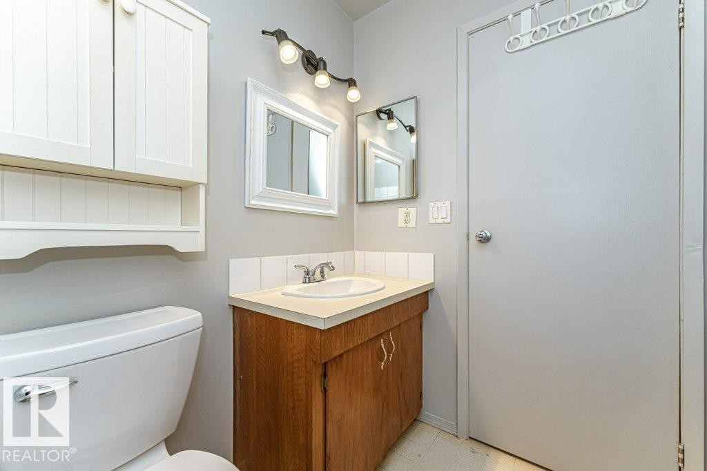 #310 14004 26 St Nw, Edmonton, AB - Indoor Photo Showing Bathroom